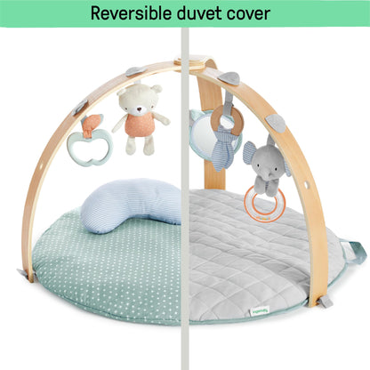 Ingenuity, Cosy Spot Reversible Duvet Activity Gym and Padded Play Mat with Wooden Removable Toy Bar, 6 Detachable Toys, Foldable for Easy Transport, Neutral Design - Loamy, Ages Newborn +