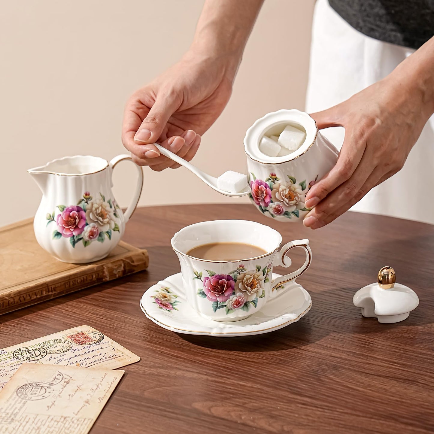 Cozierlavie Sugar Bowl with Lid and Spoon, 10.1oz Ceramic Sugar Jar for Salt，Coffee Bar, Home, Kitchen (Camellia)