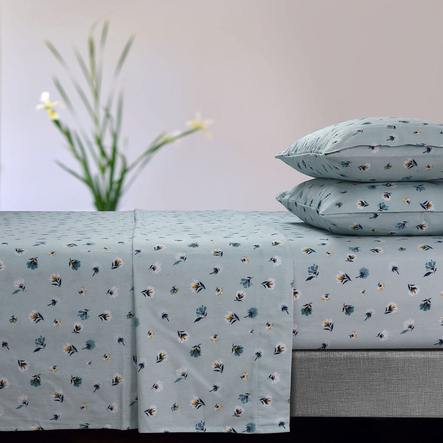 Tribeca Living Ultra-Soft Flannel Sheets Queen - 170-GSM Cotton, 4 Piece Deep Pocket Bed Sheet Set in Floryn Light Grey Print