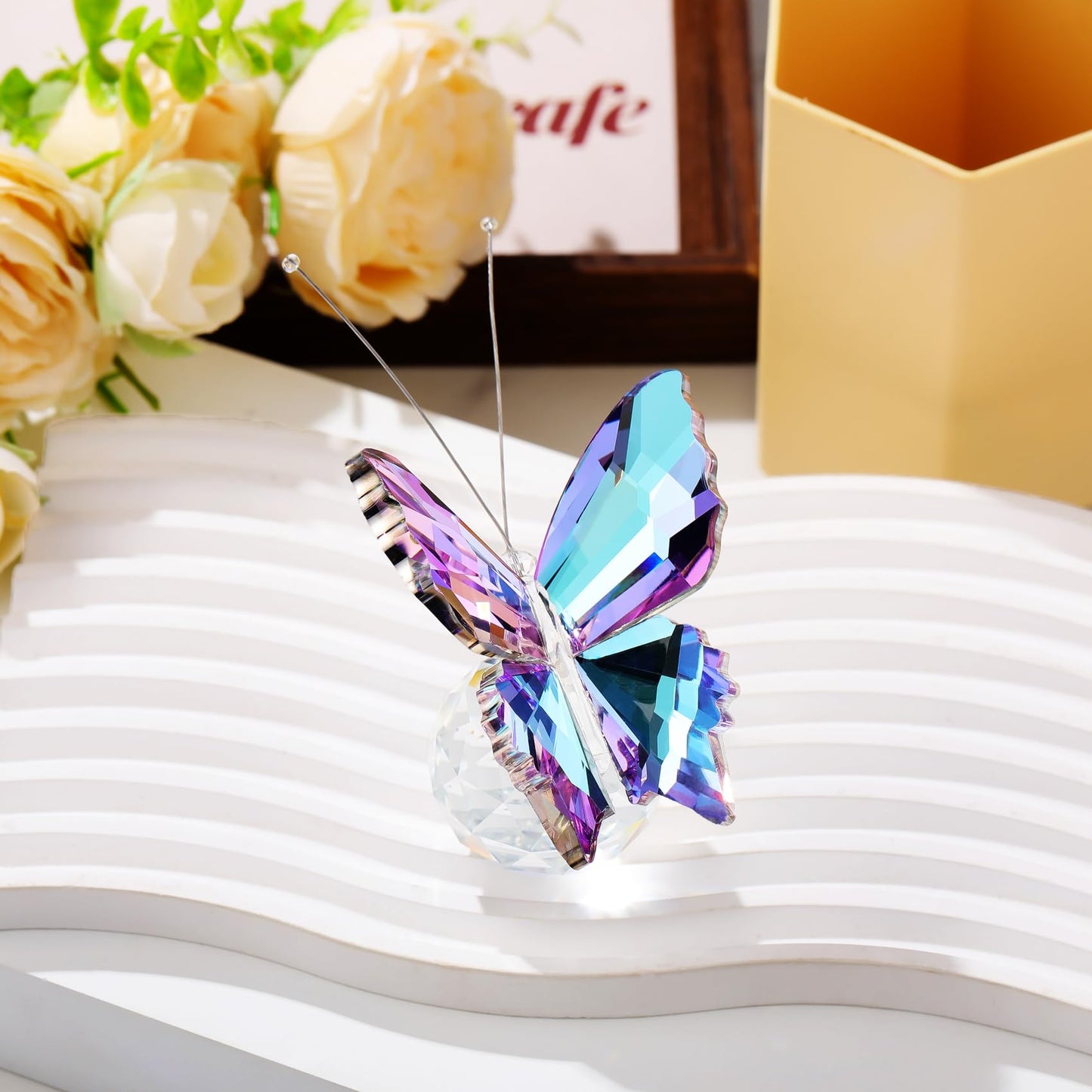 YWHL Light Purple Crystal Butterfly Figurine Decor, Glass Butterfly Gifts for Women with Base, Animal Collectible Statue Ornament for Home Office