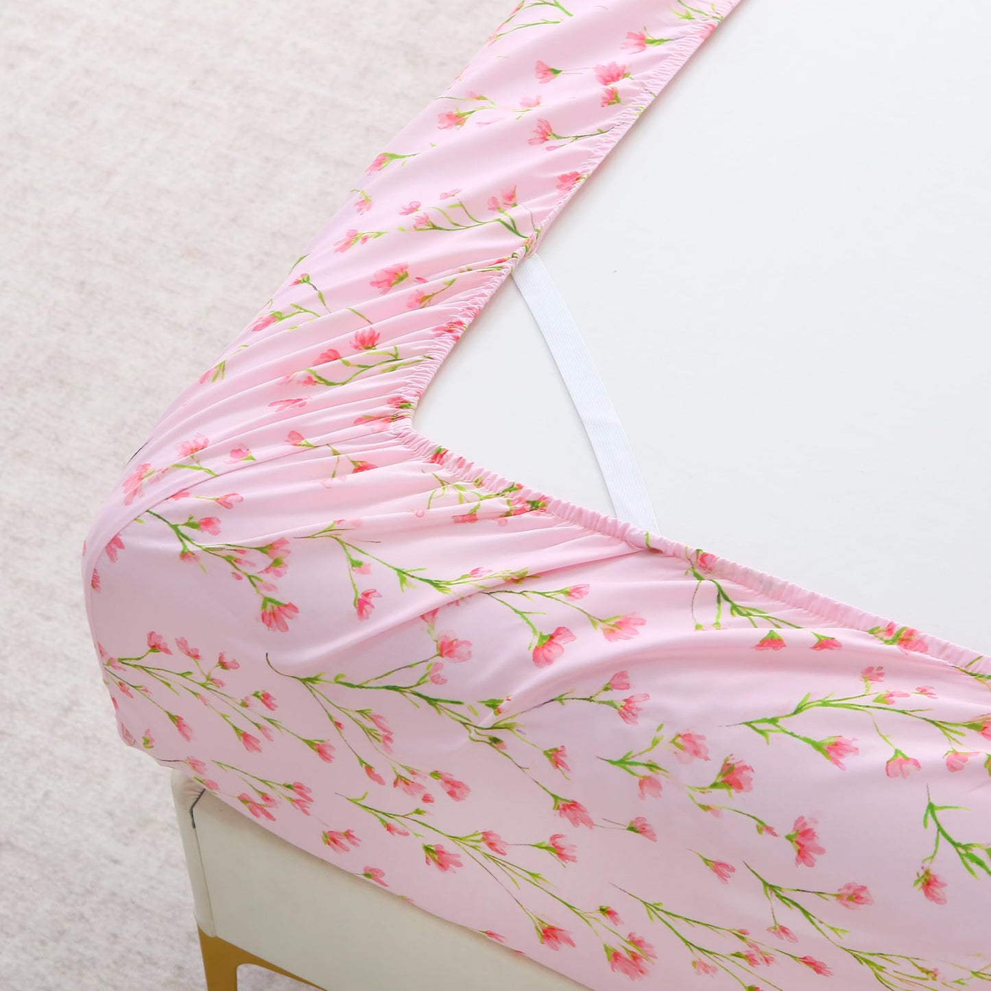 Mooreeke Cozy Floral Microfiber Printed Queen Sheet Set - Soft & Breathable Pink Flowers Bed Sheets with Deep Pocket - Non-Slip Fitted Design - Pink Flowers with Green Branches Pattern - Queen