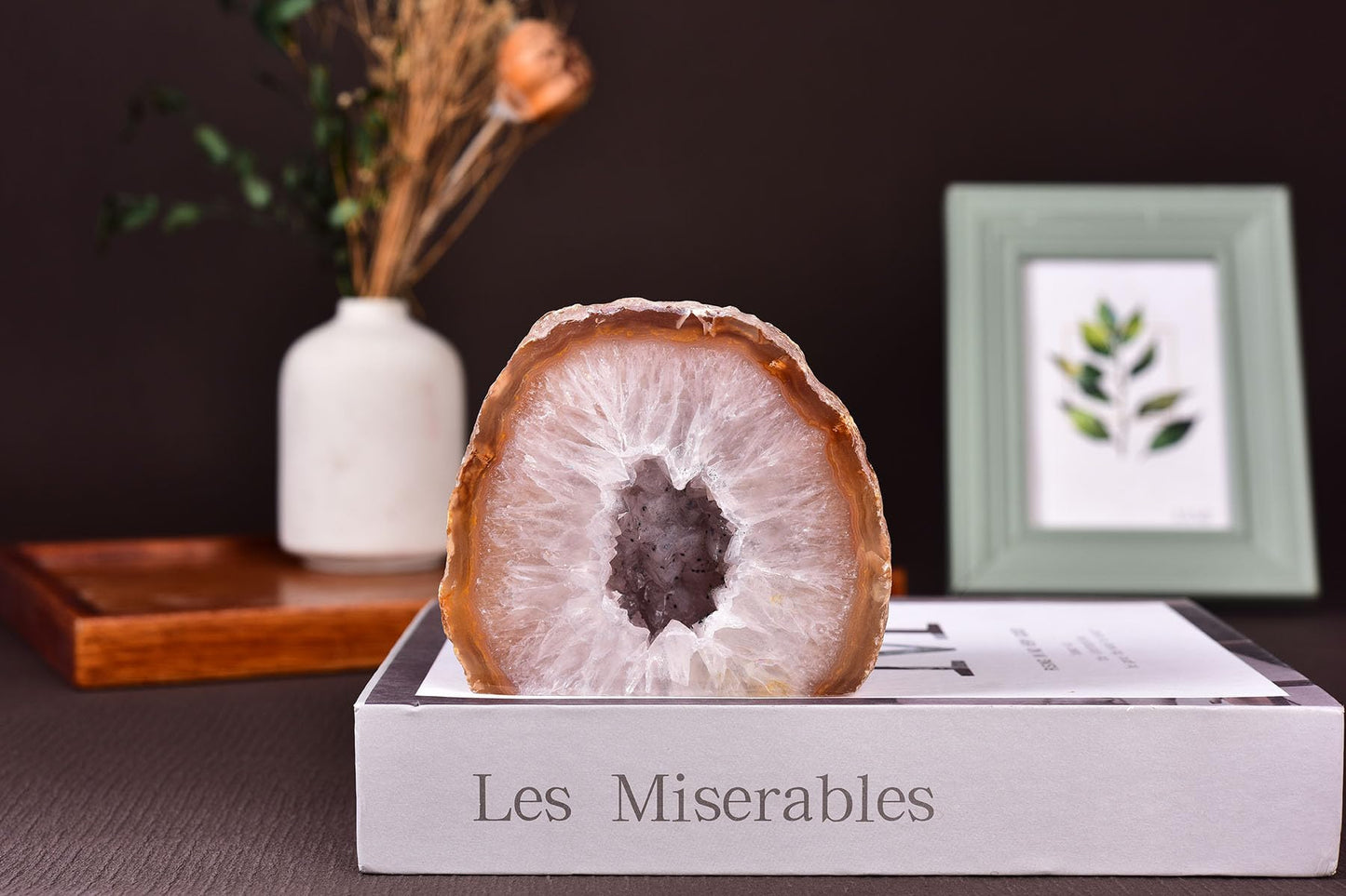 AMOYSTONE Natural Agate Geode Home Decor - Small Agate Crystal Stone - Unique Ornament for Bedroom Desk (Brown 1-1.5 Lbs)