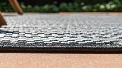 Unique Loom Outdoor Border Collection Area Rug - Checkered (8' x 11' 4" Rectangle, Gray/ Black)