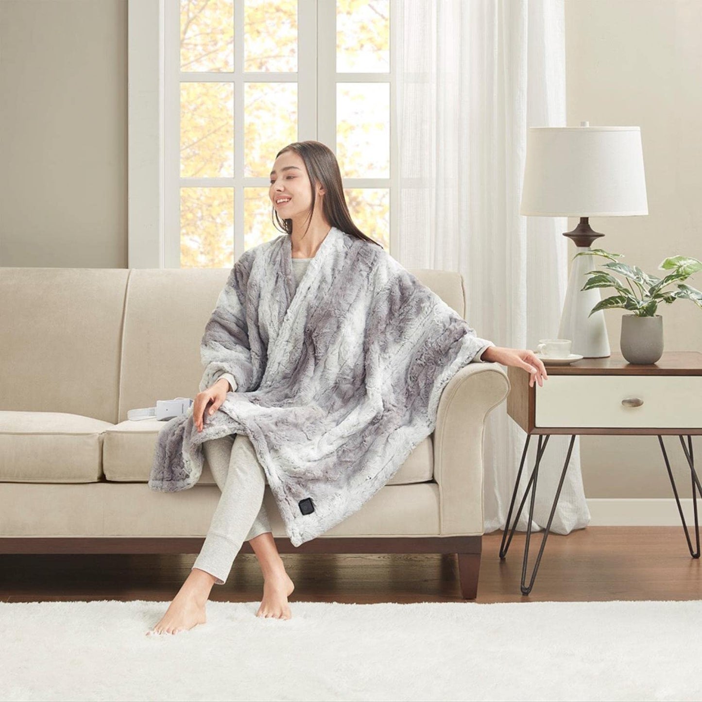 Beautyrest Zuri Reversible Faux Fur to Mink Electric Blanket, Auto Shut Off, Virtually Zero EMF, Multi Heat Setting, UL Certified, Machine Washable, Natural Marble Throw 50x70