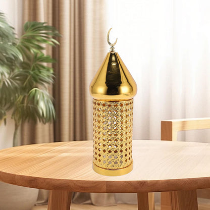Omquot Retro Handmade Golden Metal Wind Lamp Lantern for Wedding Party Decorations, Aromatic Candle Holder for Romantic Ambience, Iron Material (M)