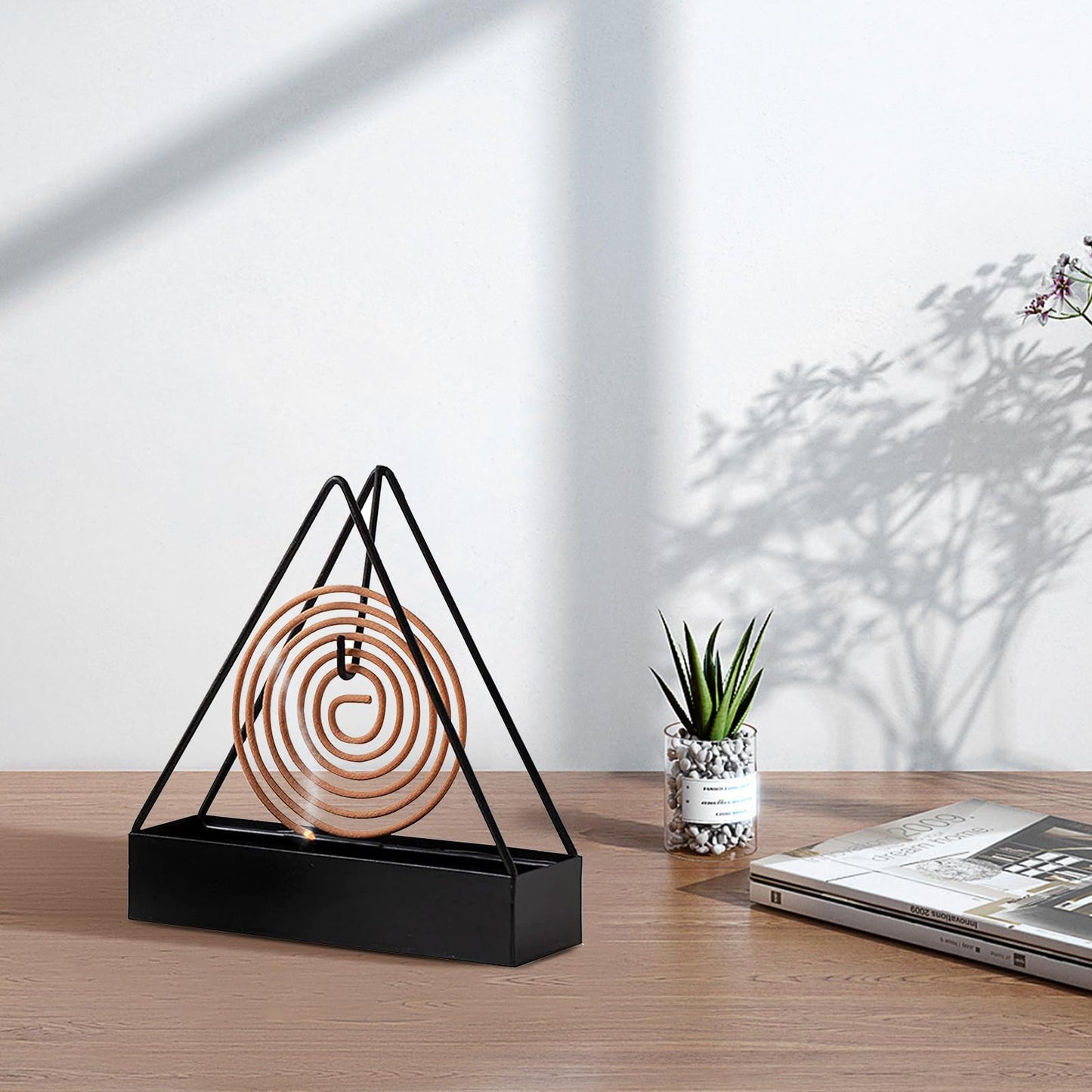 2 Pcs Black Iron Mosquito Coil Holder Full Metal Triangular Hanging Coil Tray Ash Catcher Fireproof Material Incense Holder Outdoor Home Garden Decor for Bar Courtyard Office Desktop (Black)