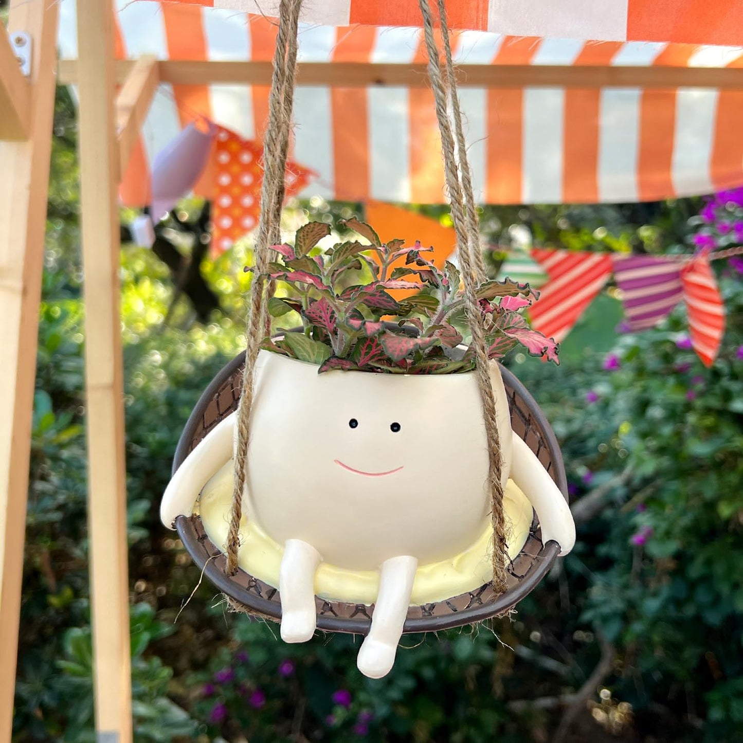 UMESONG Hanging Swing Chair Planter Pot Resin Smiley Face Planter for Indoor Outdoor Plant Cute Head Flower Pots for String of Pearls Plant Live Unique Gift IdeaI for Mother Day, Christmas (Small)