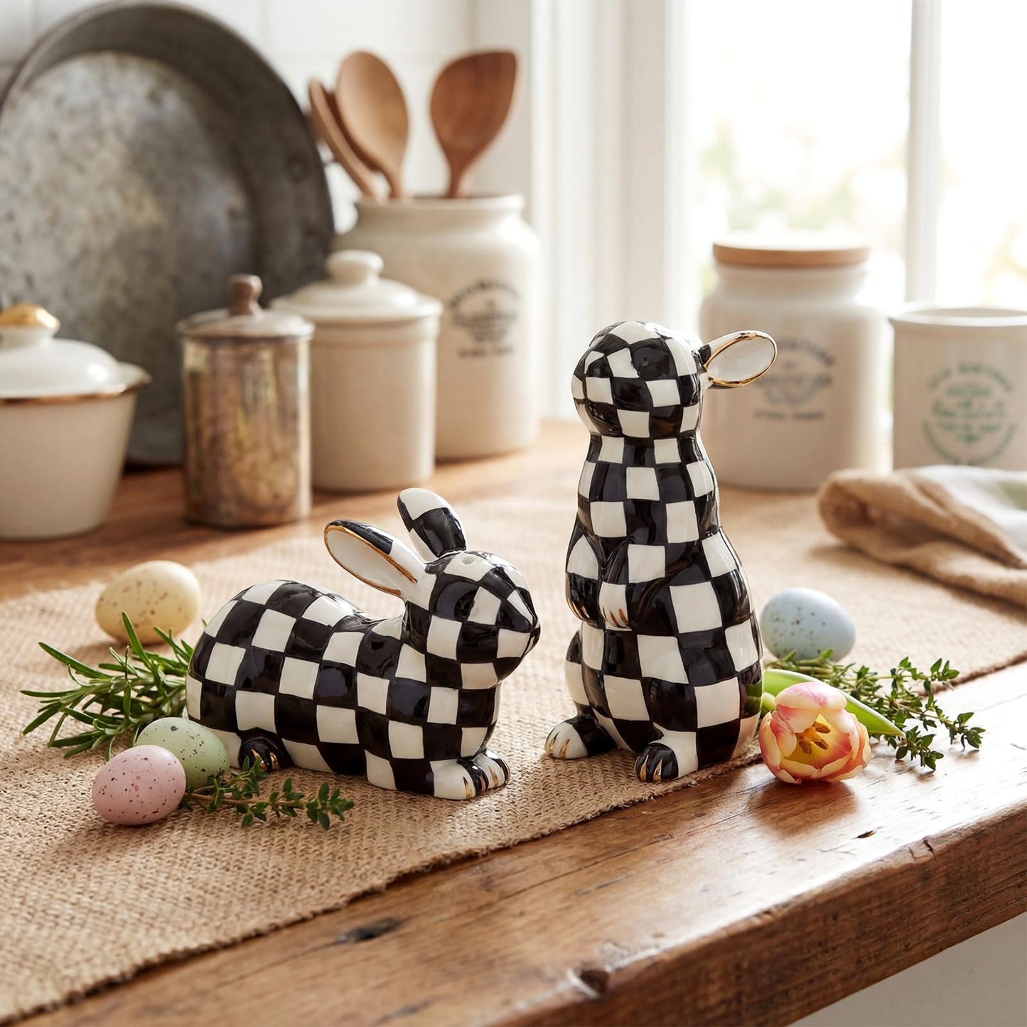 Weysat 2 Pcs Bunny Salt and Pepper Shaker Set Easter Fine Ceramic Bunny Salt and Pepper Holders Cute Black and White Rabbit Gifts for Easter Home Kitchen Item Table Decoration 3.75 H