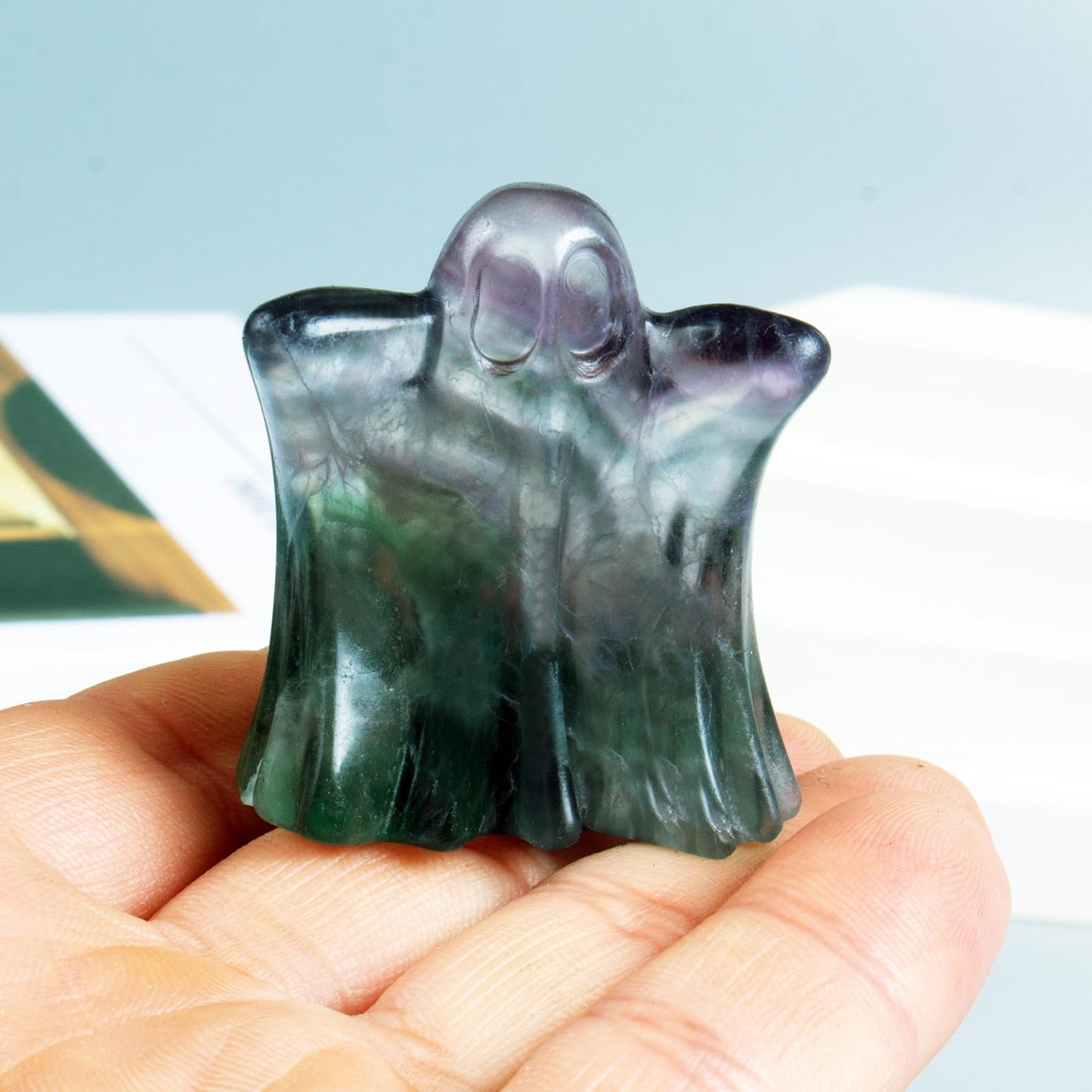 QLRSUXN Fluorite Crystal Ghost, 1.8in Ghost Decor, Green Cute Natural Crystal Ghost Statue,Halloween Figurines Hand-Carved, Spooky and Decoration for Halloween Home Office Mantel Decor