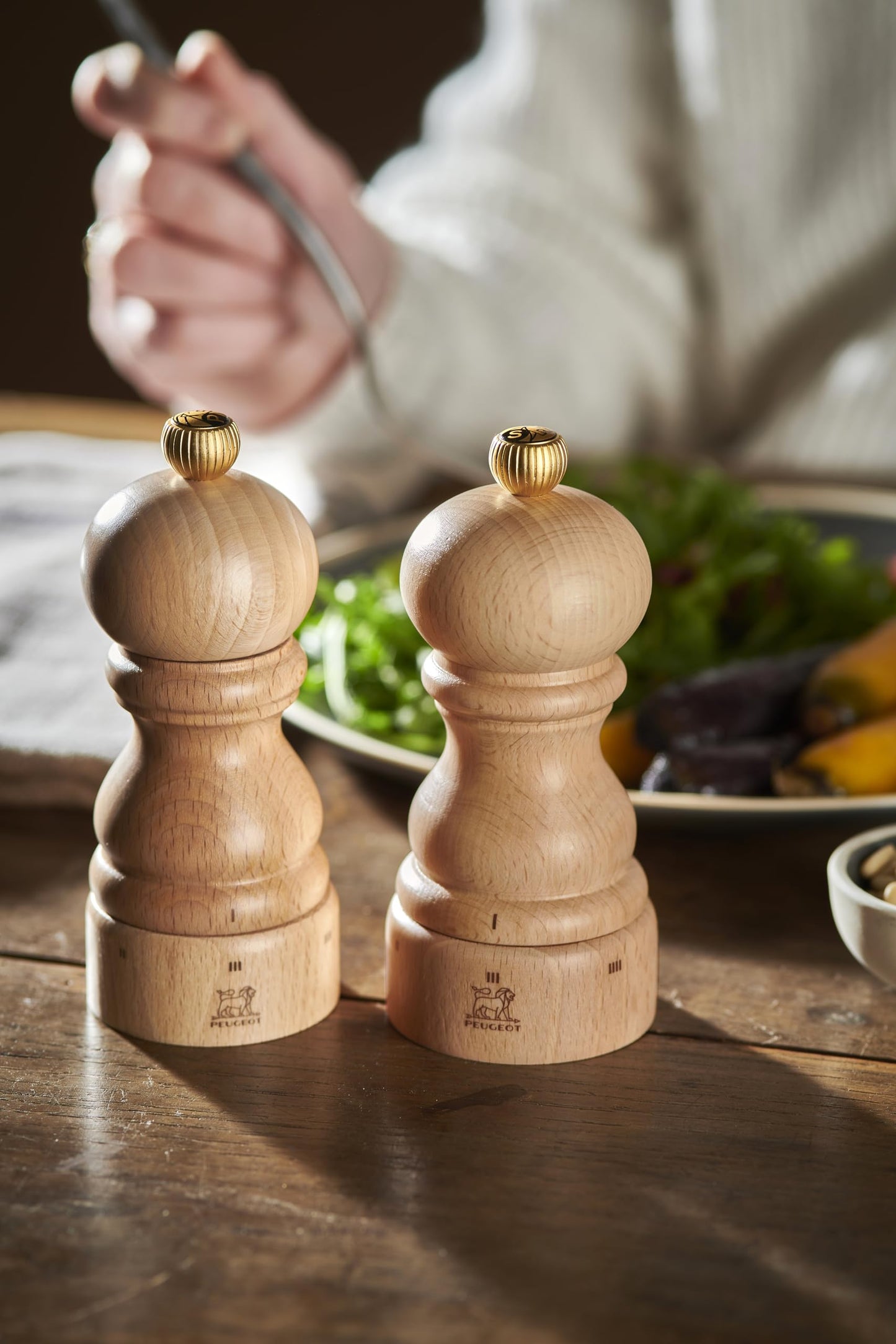 PEUGEOT - Paris u'Select 18 cm- 7 in. Pepper and Salt Mill Set - 6 Predefined Grind Settings - Powdered Salt Innovation, Zirlion Mechanism - PEFC-Certified Wood - Made in France - Natural Finish