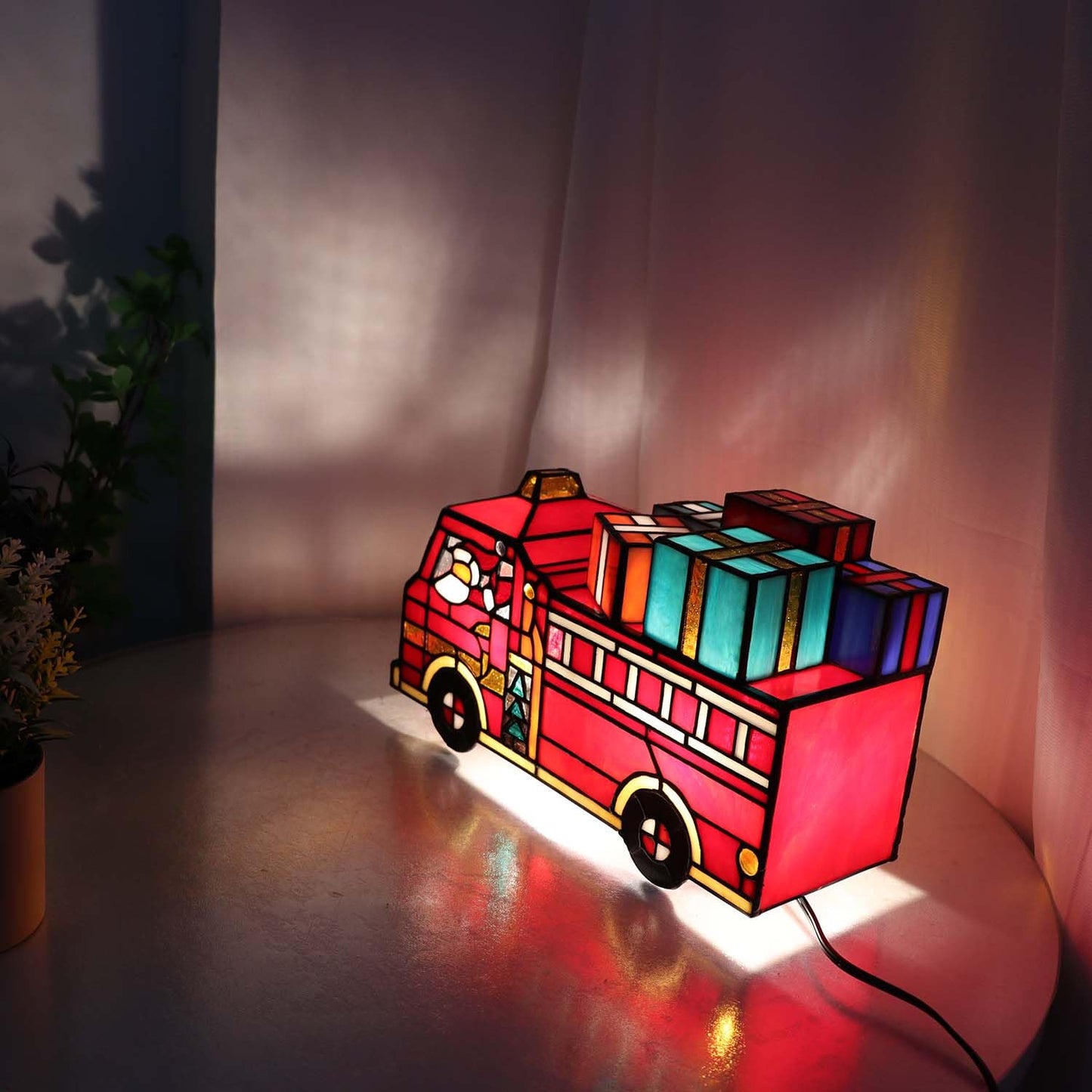 Bieye L12009 Tiffany Style Stained Glass Christmas Fire Truck Table Lamp with Santa, Reindeer, and Gifts, Handmade Holiday Decoration, 12" Wide