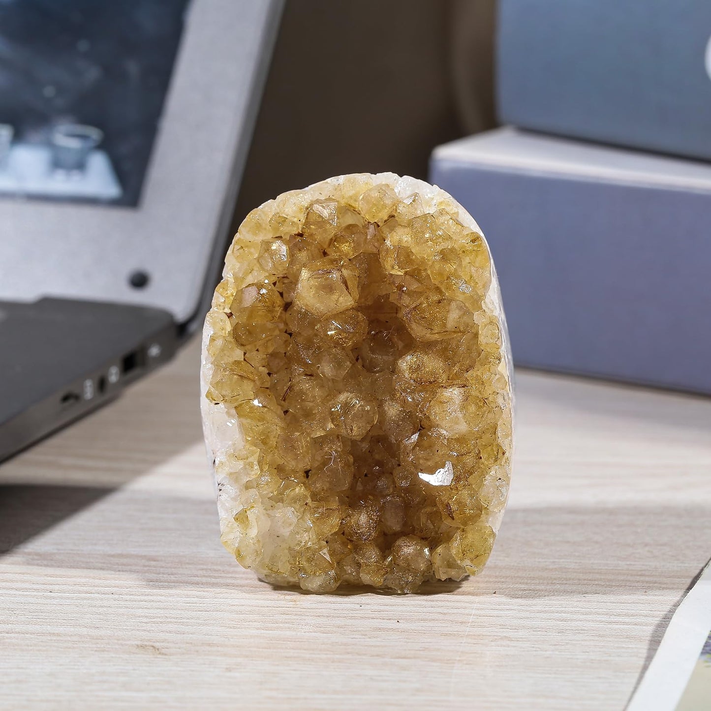 Nupuyai 301-400g Natural Citrine Crystal Geode Cluster Upright Irregular Stone Decor Mineral Specimen for Home Office Relax