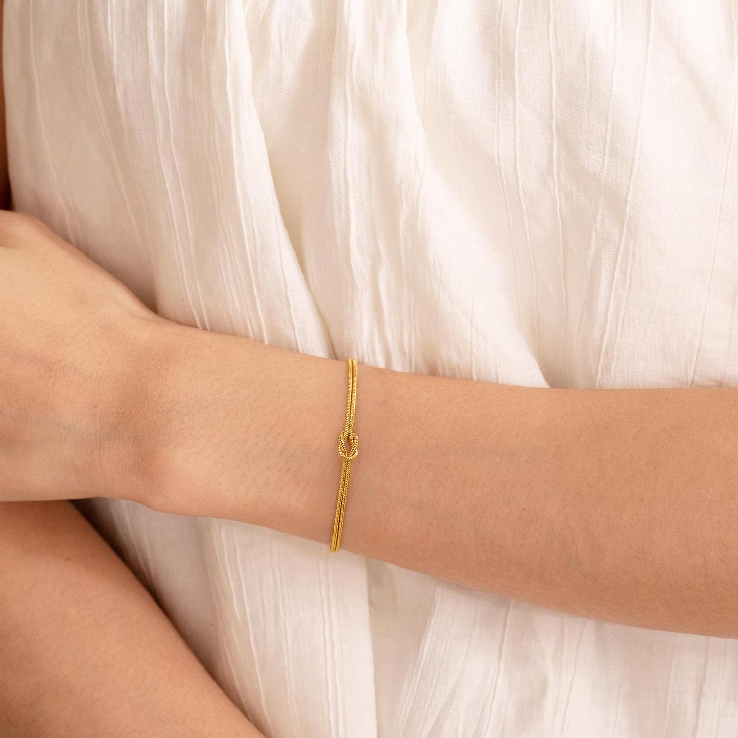 GRCLD Matching Bracelets for Couples Love Knot Bracelet Pinky Promise Soulmate Relationship Friendship Bracelets Forever Infinity Jewelry Gifts for Women Teen Her Him (FRIEND-G)