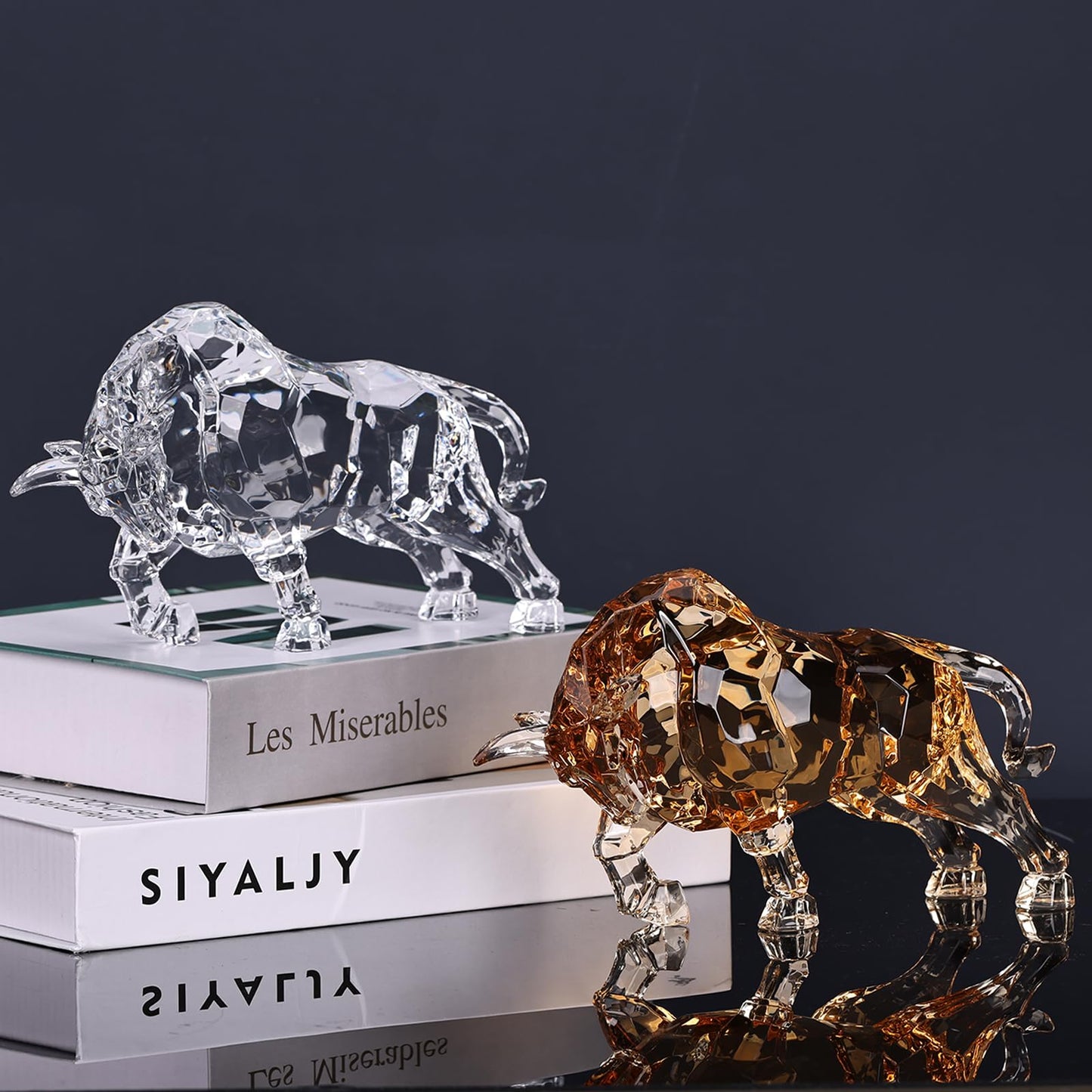 PlivBloom Fengsui Wall Street Bull Statue,Geometric Ornaments Sculpture,Acrylic Bull Figurine Suitable Gifts for Stock Market Lovers, Crystal Figures for Desk Ornaments,Tv Stand Knick Knacks (White)