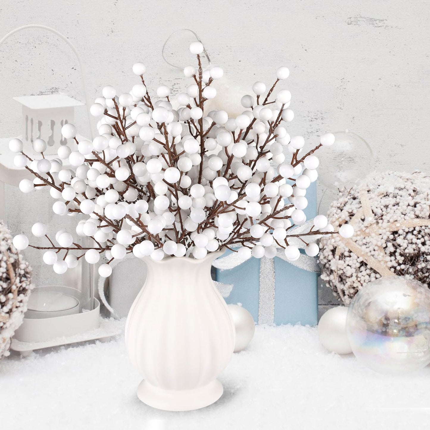 Rowfad 40 Pcs Artificial Berry Stems Branches, Christmas White Faux Holly Berries Picks Ornaments for Christmas Tree Wreath DIY Craft Decorations Holiday Home Decor (40, White)