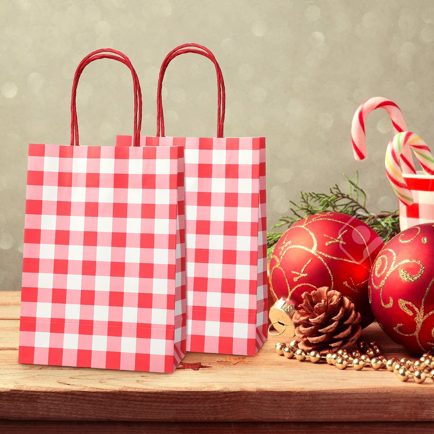 Chinco 30 Pcs Red White Gingham Paper Gift Bags Bulk with Handles, Candy Goodie Plaid Bags for Party Favors Supplies, Christmas, Birthday, Baby Shower, Wedding, Candy, Cookies, Gifts