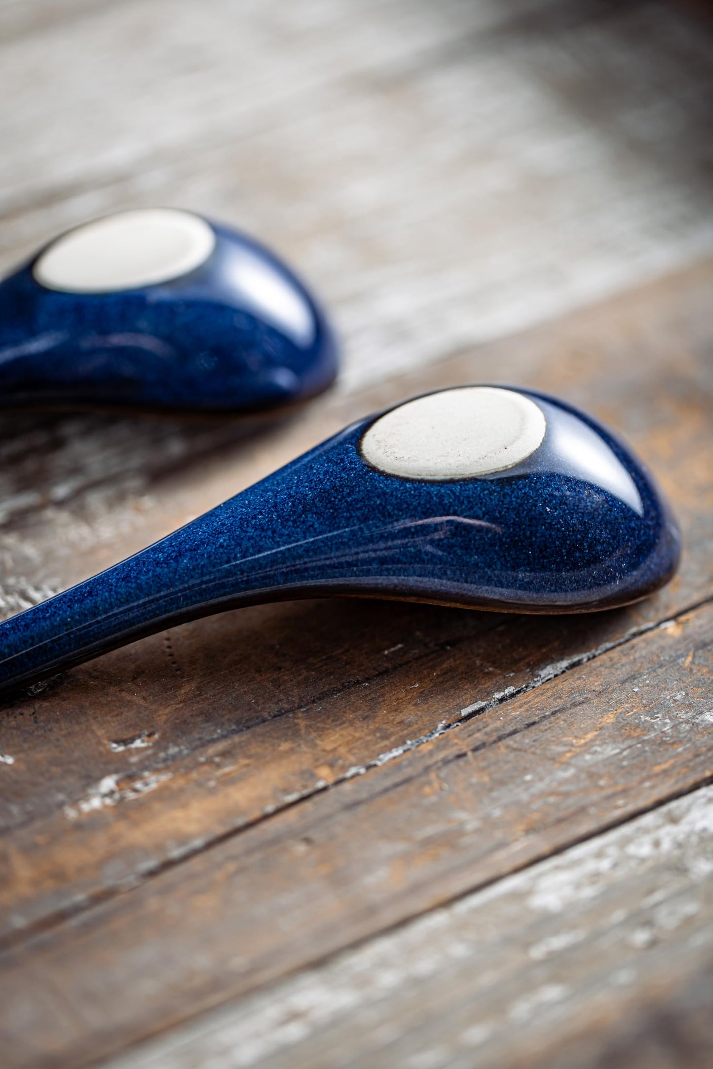 LYEOBOH Soup Spoons set of 6, Chinese Deep Soup Spoon - 6.5 inch Ceramic Korean Tablespoons for Ramen, Rice, Noodle, Asian Spoons with Deep Hook Design, Vintage Blue