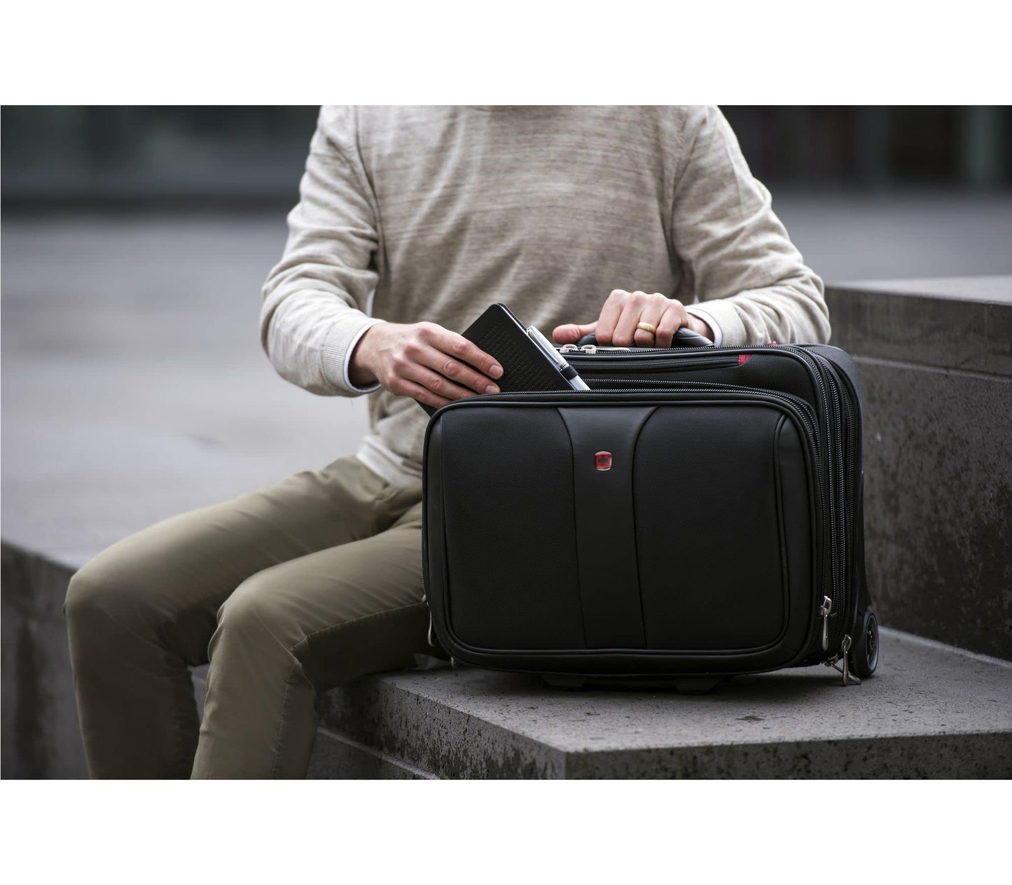 Wenger 600662 Patriot 17 Inch 2-Piece Business Wheeled Laptop Briefcase, Padded Laptop Compartment with Matching 15.4 Inch Laptop Case in Black (25 Litre)