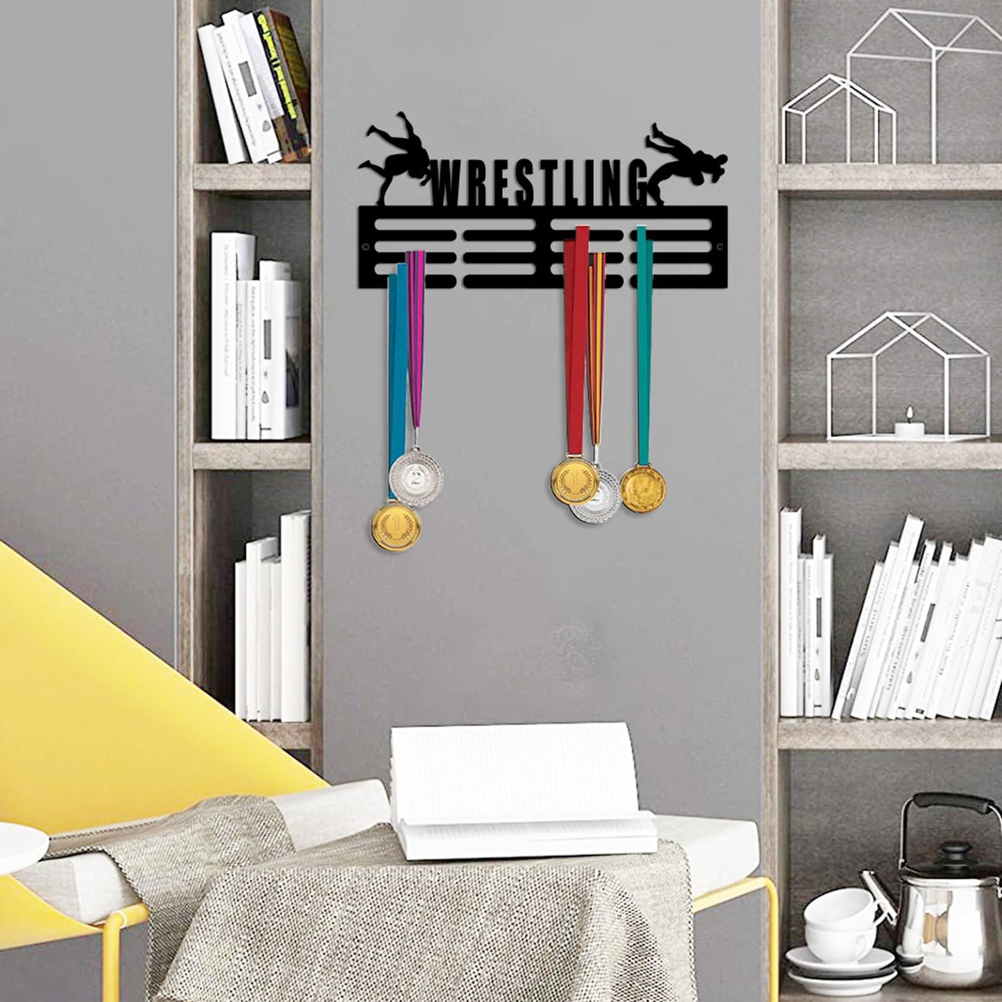 Resama Wrestling Wrestler Silhouette Metal Medal Hanger Rack, Black Iron Sports Award Medal Display Holder, Wall Mount Medal Organizer for Wrestlers Home Gym Garage Decor & Wrestling Fan Gifts