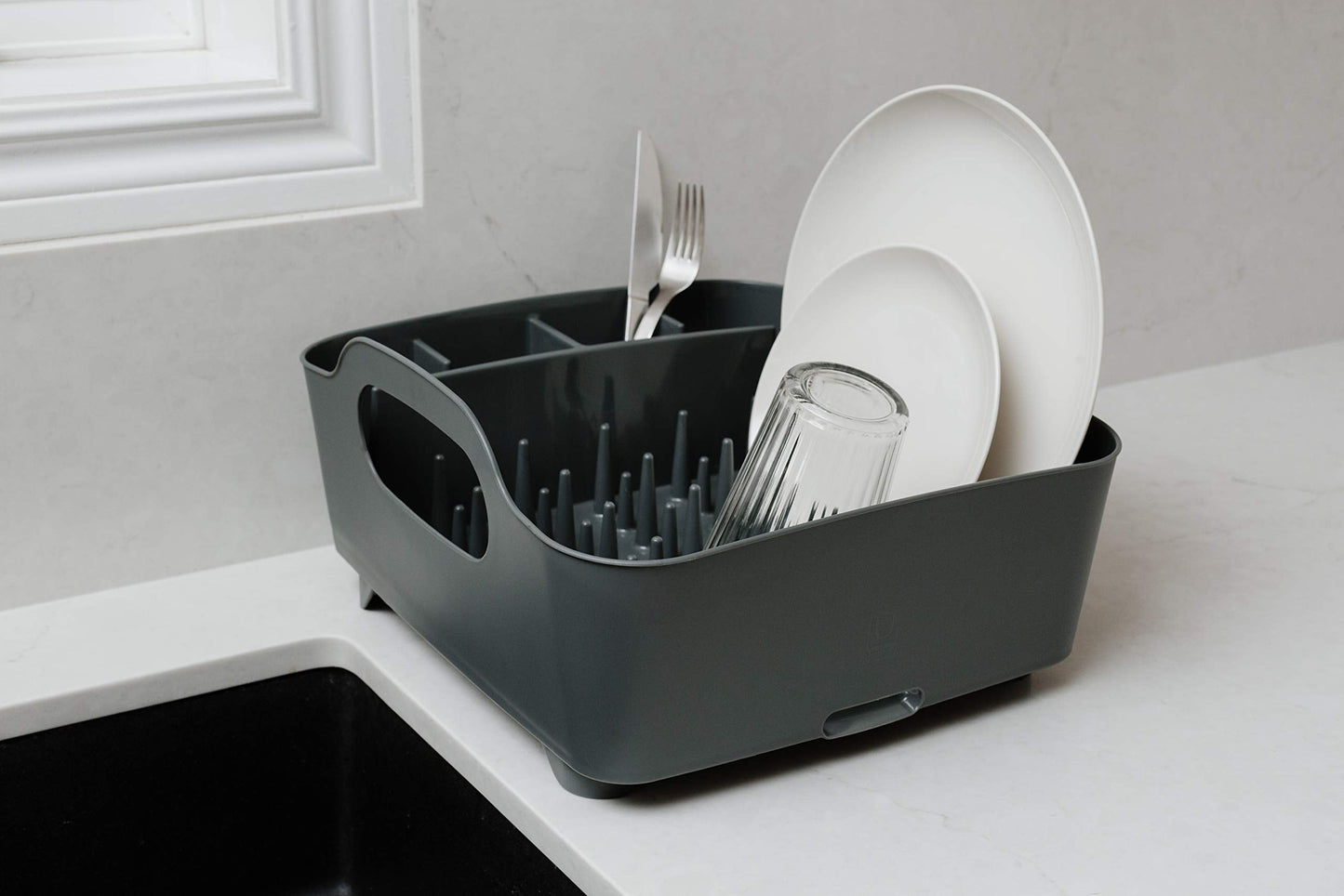Umbra Tub Dish Drying Rack – Lightweight Self-Draining Dish Rack for Kitchen Sink and Counter at Home, RV or Motorhome, Charcoal Kitchen, 36.067999999999998 x 33.655000000000001 x 18.288 cm