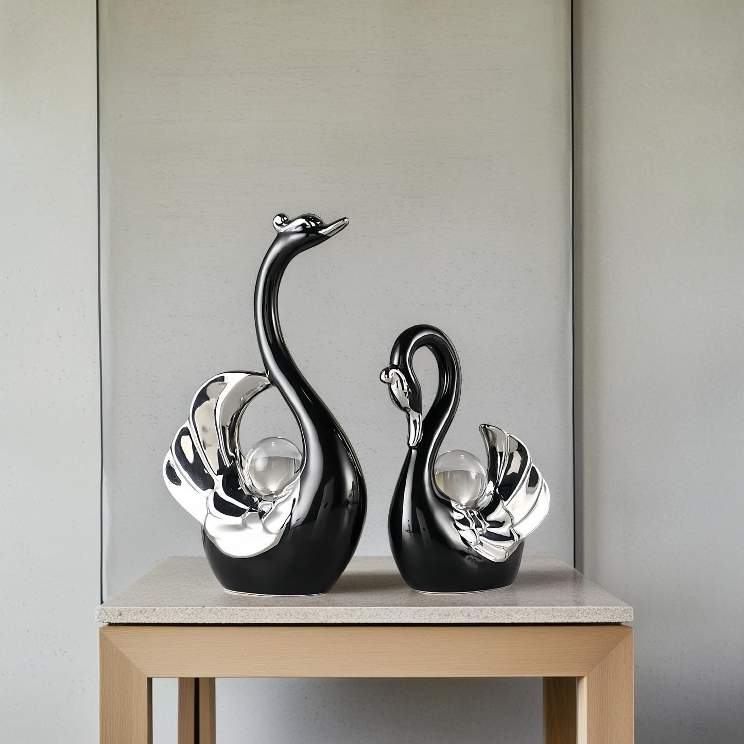 XINDAM A Pair of Swan Figurines Swans Statue with Crystal Ball Model Home Office Display Decorative Craft Living Room Decor (Black)
