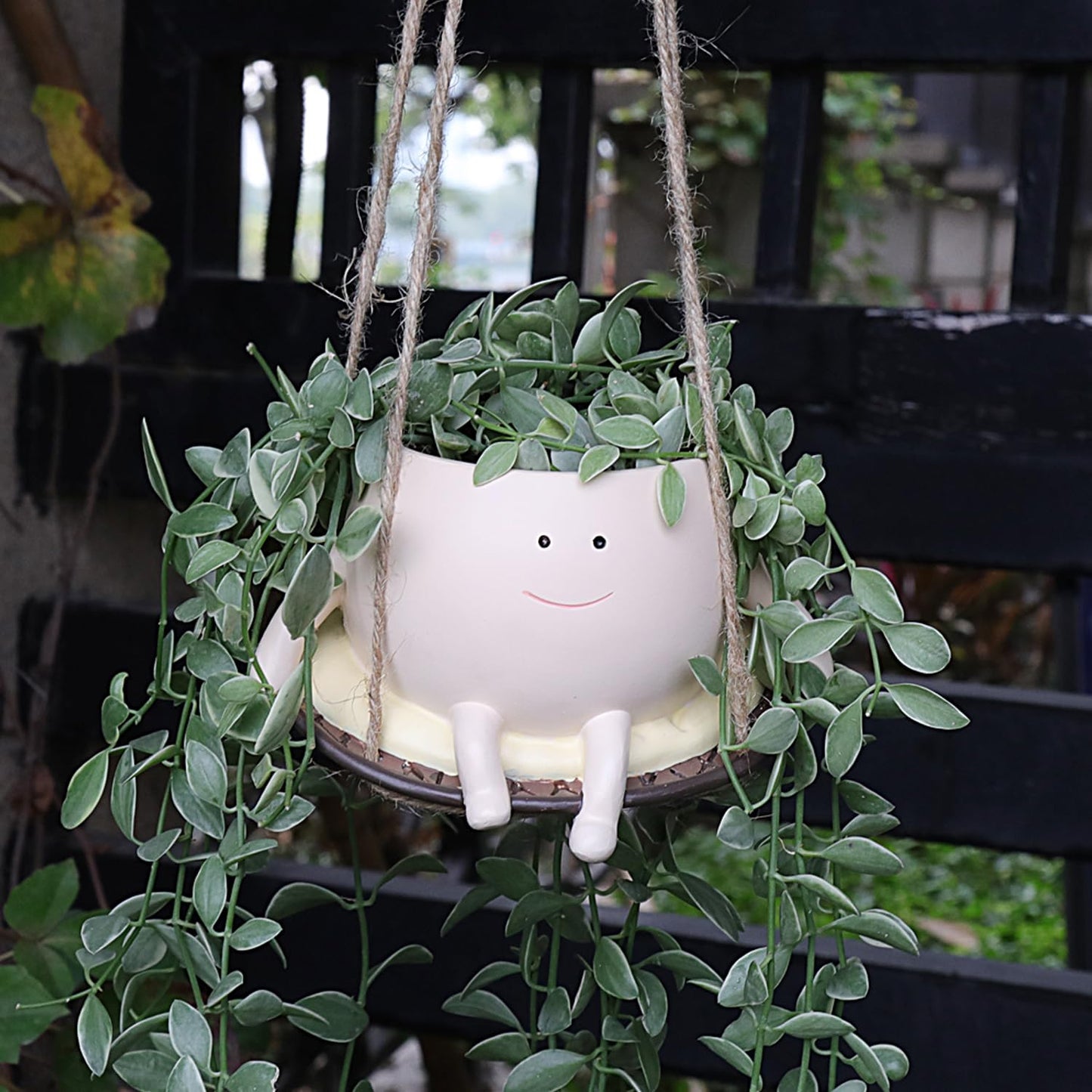 UMESONG Hanging Swing Chair Planter Pot Resin Smiley Face Planter for Indoor Outdoor Plant Cute Head Flower Pots for String of Pearls Plant Live Unique Gift IdeaI for Mother Day, Christmas (Small)