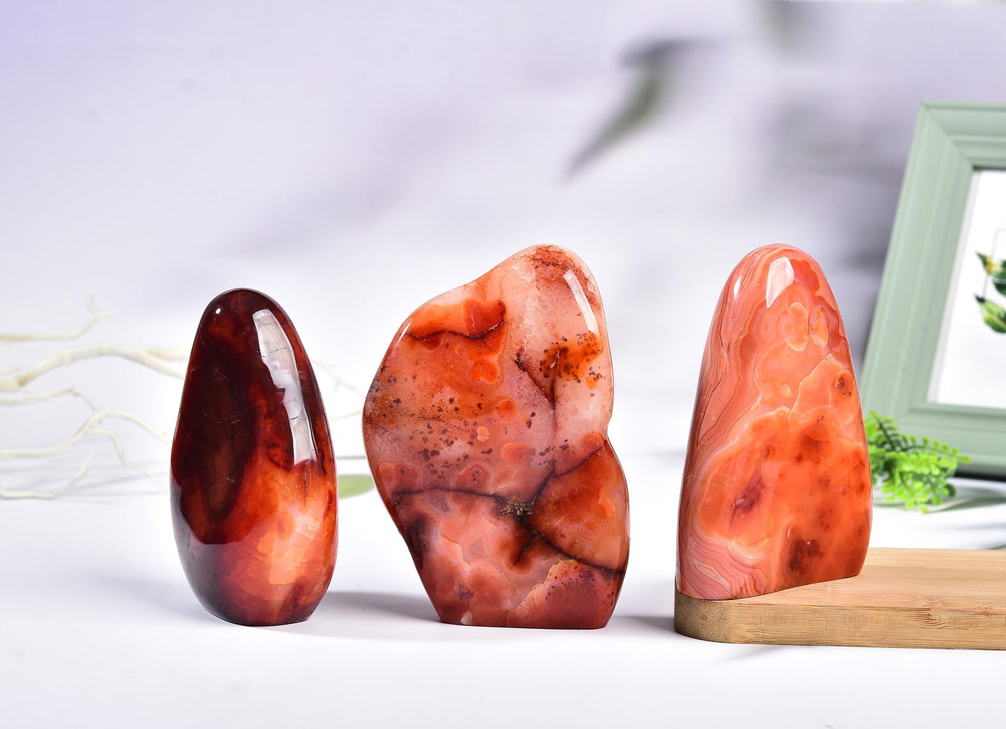 AMOYSTONE Single Red Agate Healing Crystal Carved Polished Slab Stone Home Decor, Irregular 1~1.4 LBS