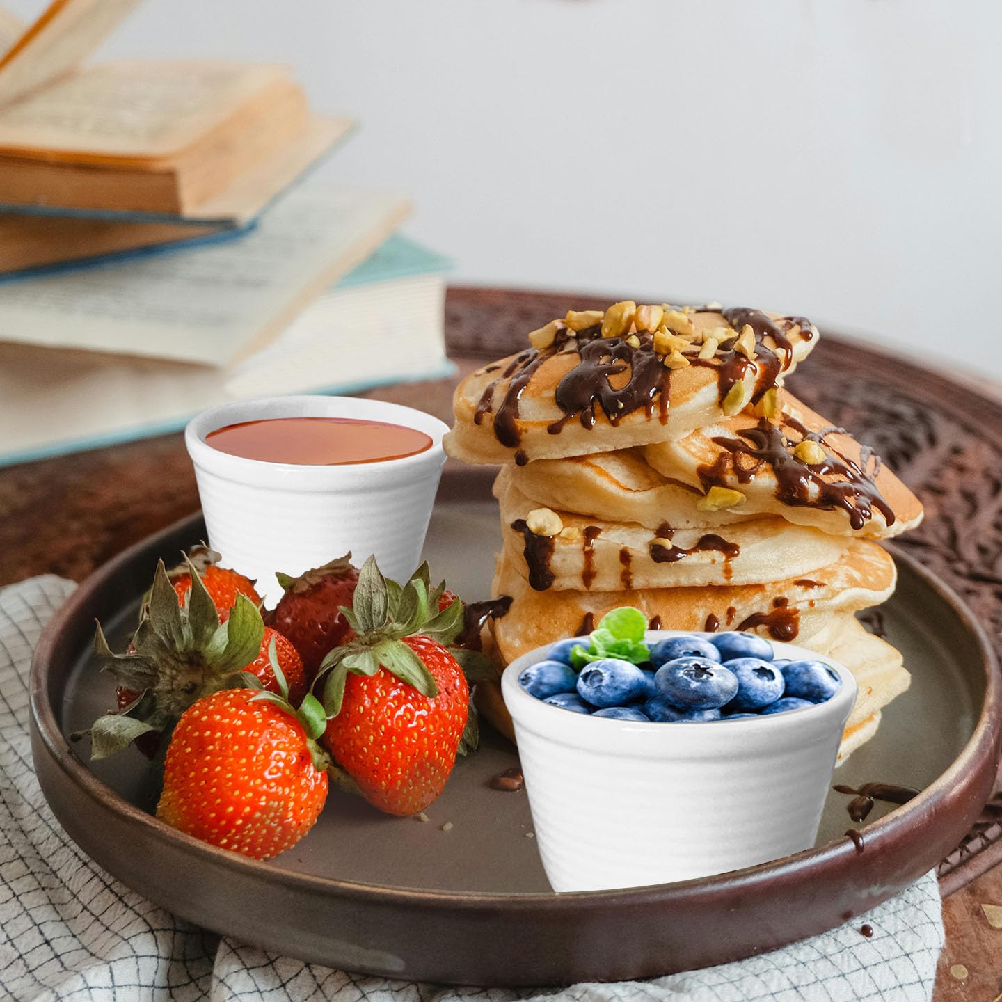 TANZOIJI Ceramic Ramekins Set of 6, 4 oz White Porcelain Creme Brulee Dishes, Round Oven Safe Custard Cups for Baking, Pudding, Souffle, Dipping Sauce