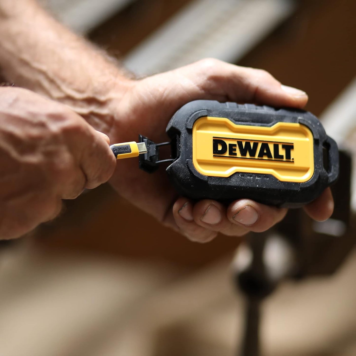 DEWALT Heavy Duty Portable Charger, Power Bank, 10,000 mAh Battery Pack with USB-C Port for iPhone 16/16 Plus/16 Pro/16 Pro Max, iPhone 15/14/13, Samsung Galaxy