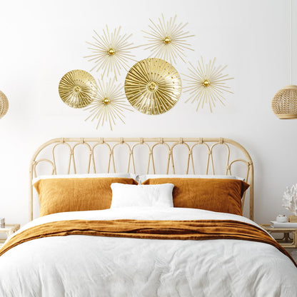 Yudlto 6 Pcs Gold Wall Decor Set, Modern Metal Starburst Radial Plate Wall Art, Gold Metal Hanging Decor for Living Room Bedroom Bathroom Office