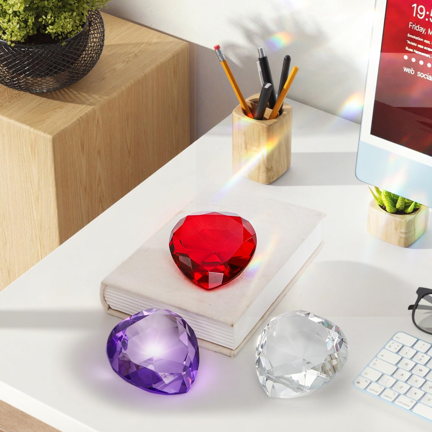Jucoan 3 Pack Crystal Glass Diamond Paperweight, 80mm/3.15 Inch Glass Heart Paperweight for Wedding Bridal Shower Party Centerpieces Decor, Mother's Day Gift