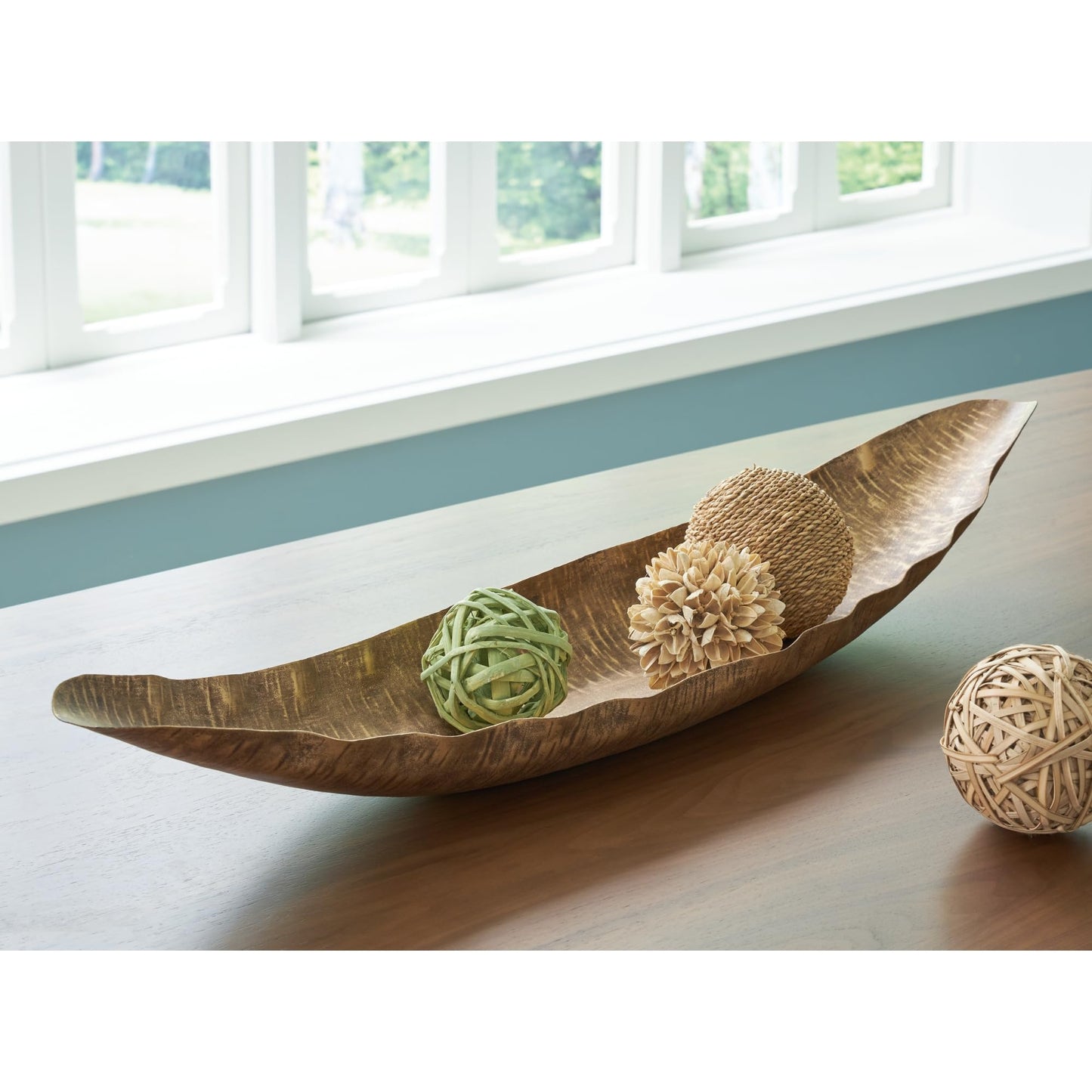Signature Design by Ashley Wystenburg Casual Metal Tray with Wave Design, Gold
