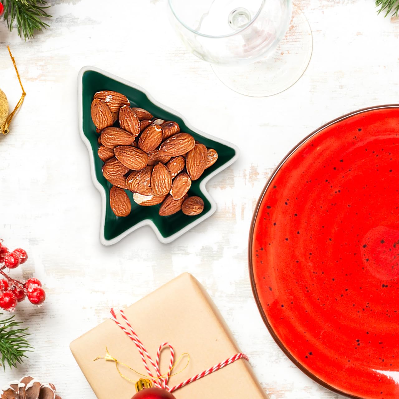 Garneck 2pcs Christmas Tree Shaped Appetizer Trays: Green Ceramic Serving Dishes for Candy Snacks Nut Creative Party Small Plates for Sauce Dessert for Xmas Holiday Decoration
