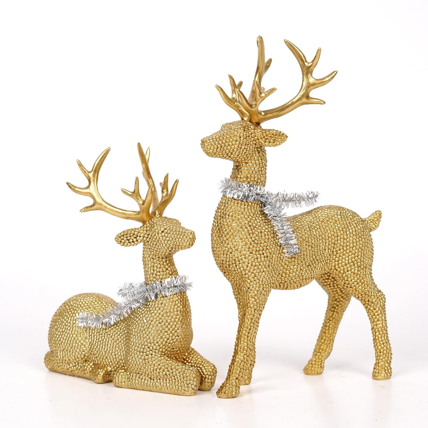 MENGYOULUN Rustic Natural Woven Seagrass Reindeer Figurines Christmas Holiday Decorations with Pine Berry Wreath Set of 2 Standing and Sitting Deer (Gold, 8.7 * 4 * 4.92inch)