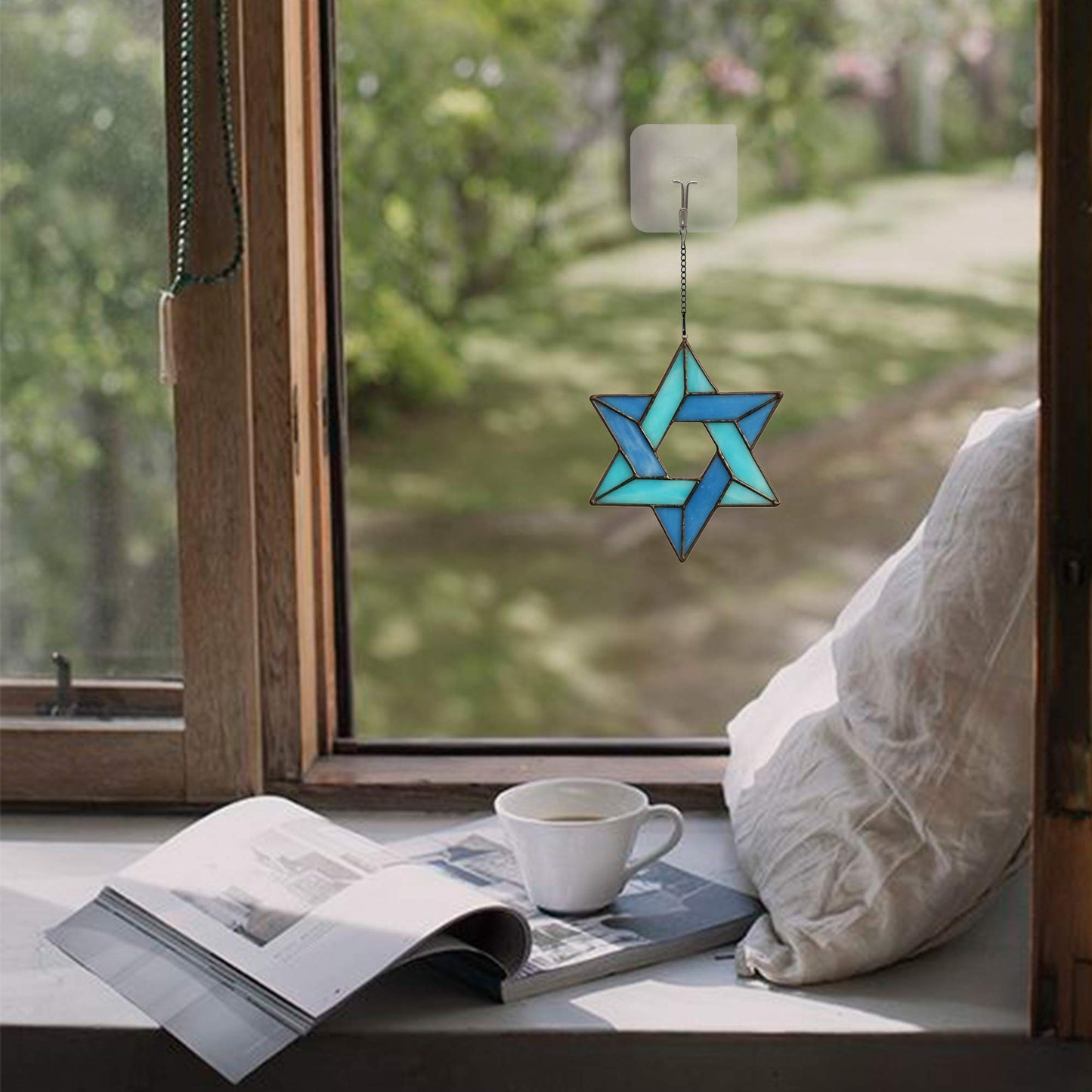 HAOSUM Jewish Star Stained Glass Window Hanging,Star of David Suncatcher for Home Office,Family Guardian Birthday Gifts for Women, Housewarming Gifts