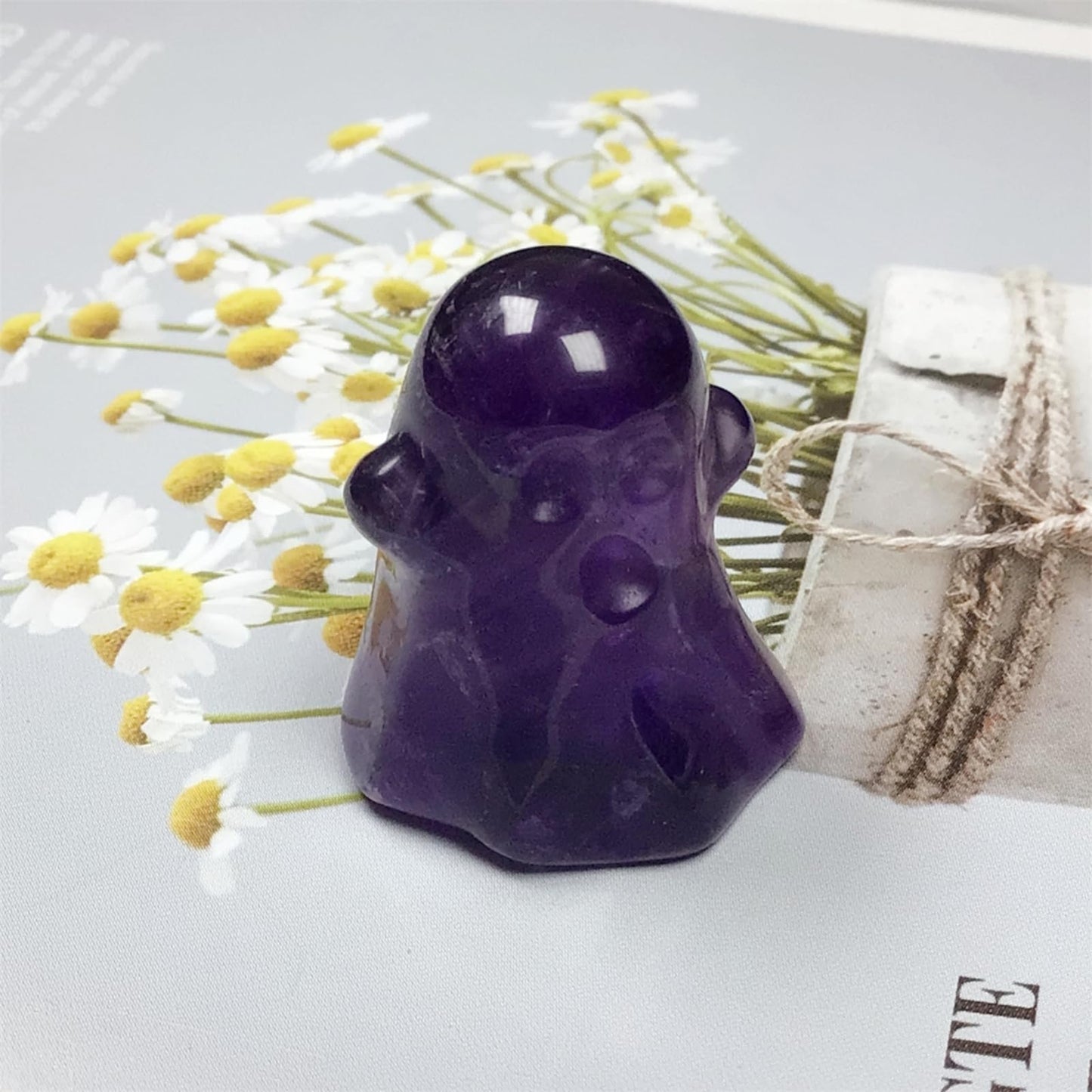 RECKSI 1.2"x1" Natural Crystal Ghost Figurine for Halloween Decoration Carved Reiki Healing Stone Statue for Desk Haunted Decor, Amethyst