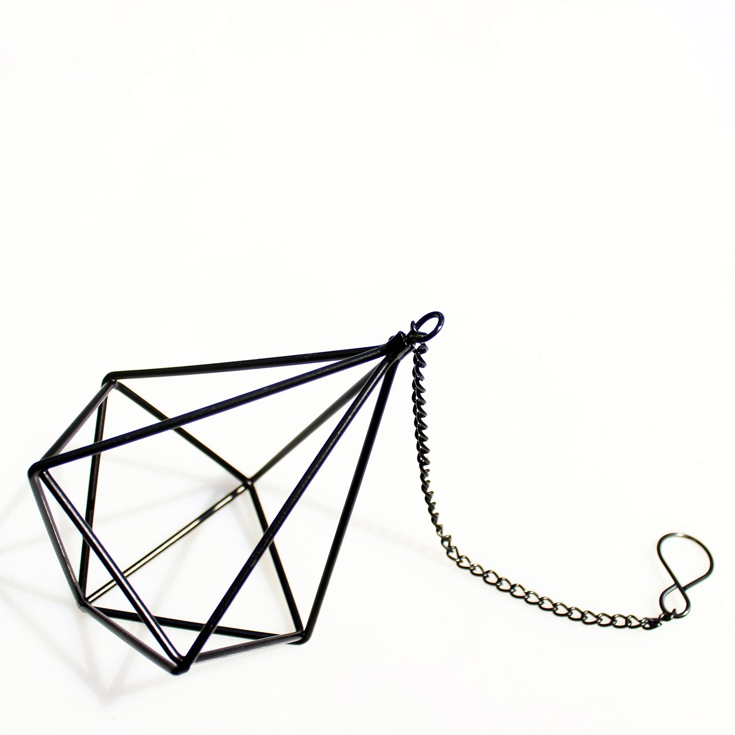 ZOOELAY Air Plants Hanging Holders Indoor Small Metal Airplants Rack Hanger Himmeli Geometric Planter Tillandsia Air Ferns Display with Chains 6 Pcs Black Diamond Shape …