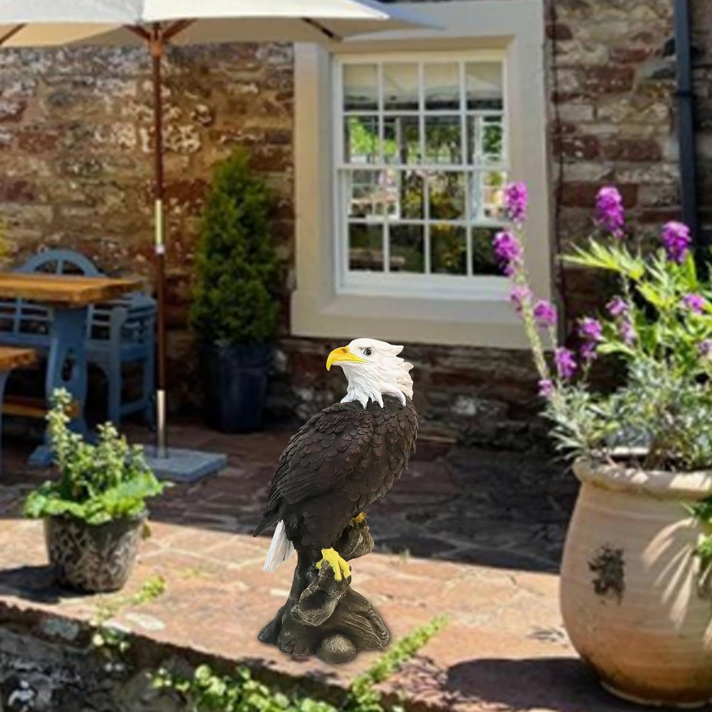 VV-Ladybug Bald Eagle Garden Statues, Outdoor Resin Sculptures, Christmas Animal Decor for Patio Porch Yard, Home Garden Desk Office Decor Art Figurine Ornament