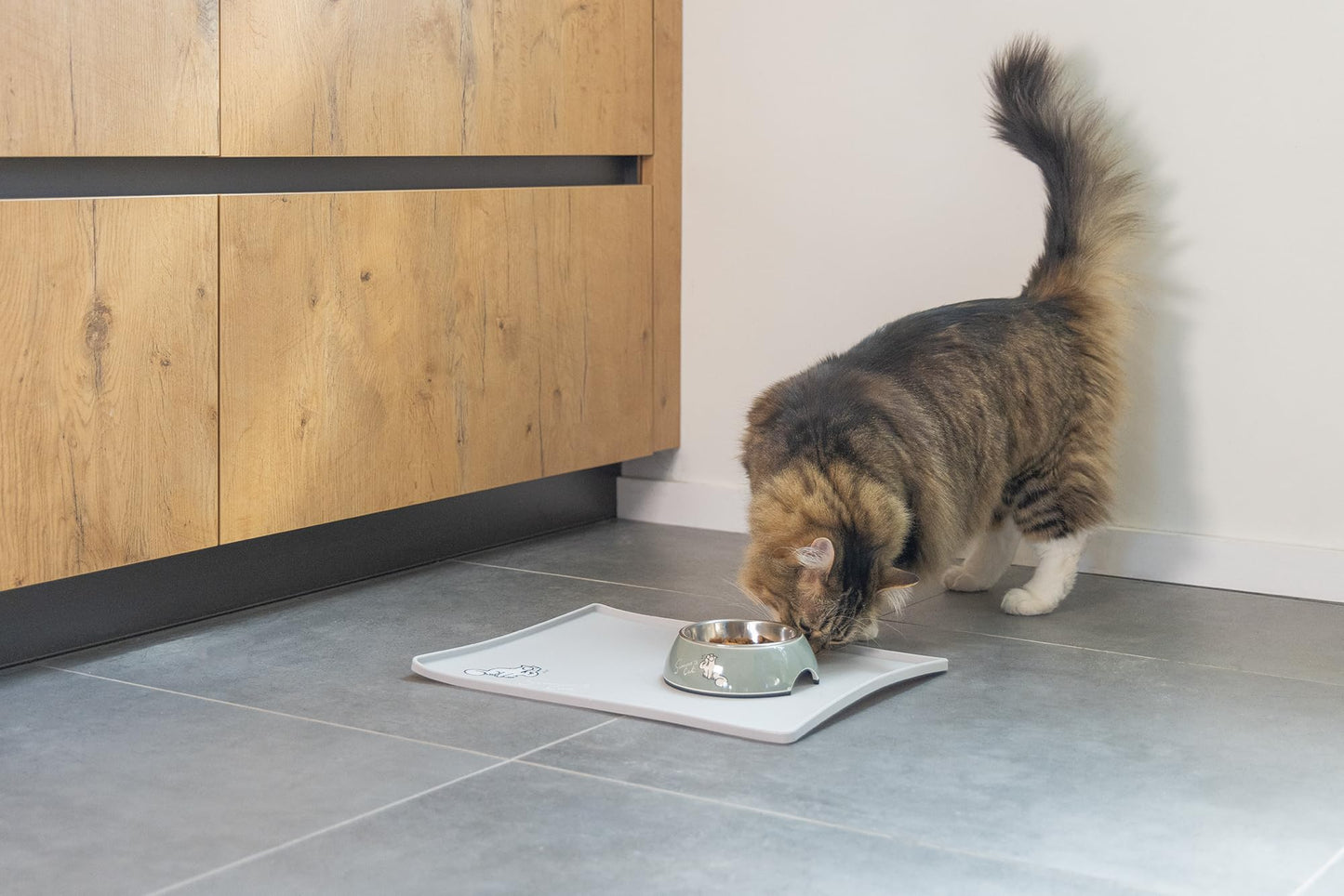 Simon's Cat by Karlie, Simon’s Cat Bowl Mat 40 x 30 x 1 cm,lightgrey