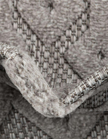 Unique Loom Outdoor Trellis Textured Collection Area Rug - Osage (6' 1" x 9' Rectangle, Grey/ Gray)