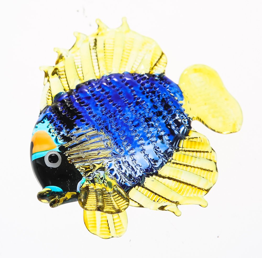 WitnyStore 2½" Blue Yellow Tang Sea Fish Artistic Blown Glass Figurine Hand-Blown Statue Tabletop Decoration Unique Collectible for Adult Collectors Handcrafted Elegant Home Room Decor