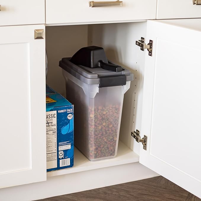 IRIS USA Dog Food Storage Container, Airtight Lid, 2-Cup Scoop, Versatile Pet