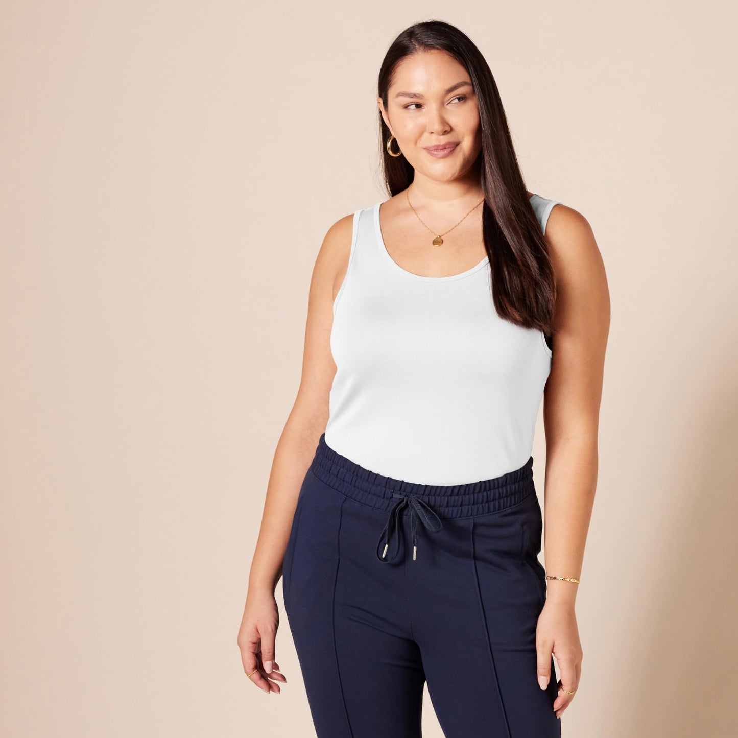 Amazon Essentials Women's Slim-Fit Vest, Pack of 2, Black/White, M