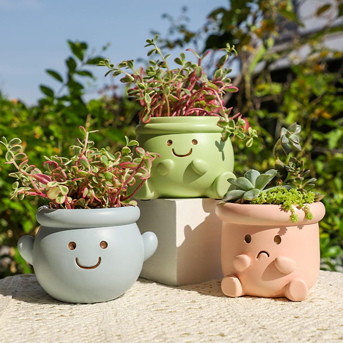 YOYLMAL Cute Face Planter Pot, Small Resin Head Planters for Indoor Plants, Funny Smiling Face Flower Pot Succulent Planter with Drainage Hole, Gift IdeaI for Birthday Christmas (Green)