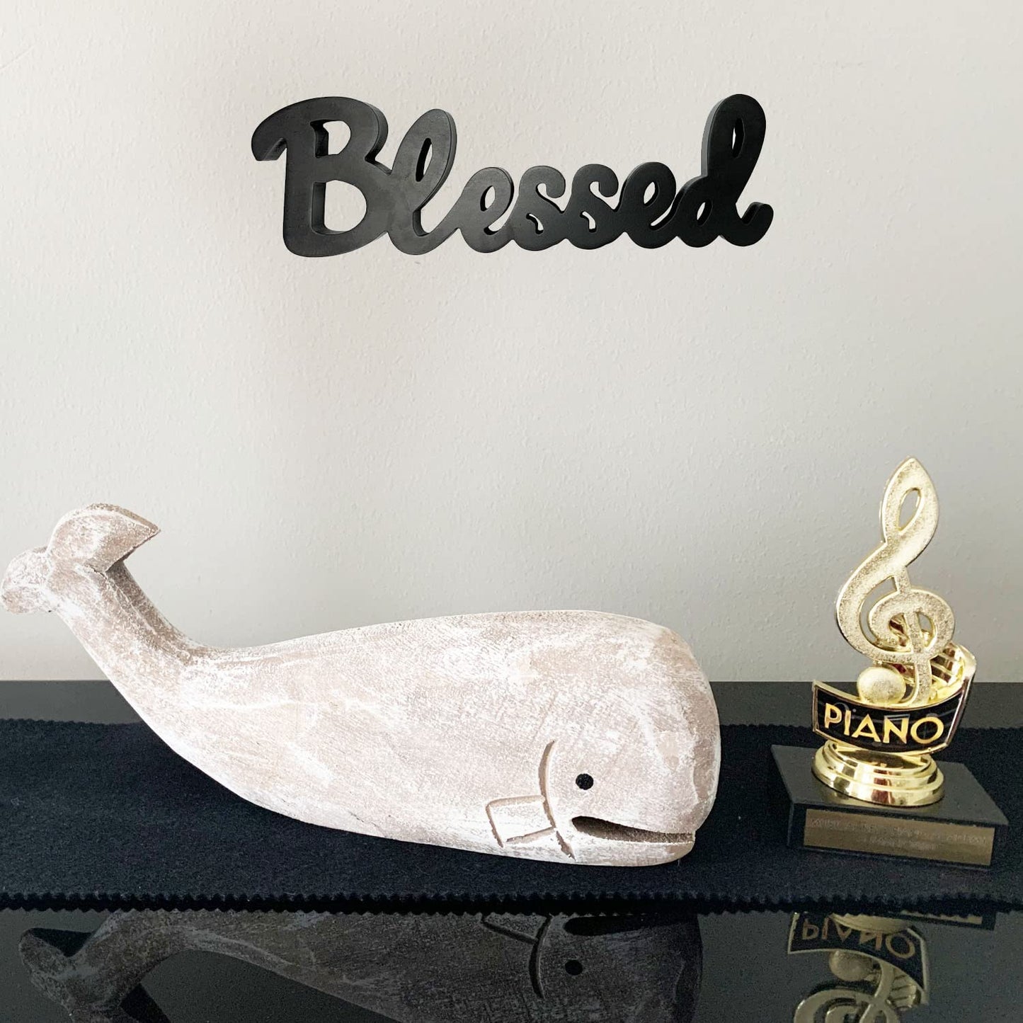 GAPLUM Rustic Wooden Carved Whale Tabletop Statue, Decorative Whale Figurine Carving Sculpture - Nautical Ocean Beach Coastal Themed Home Decor - 12''L