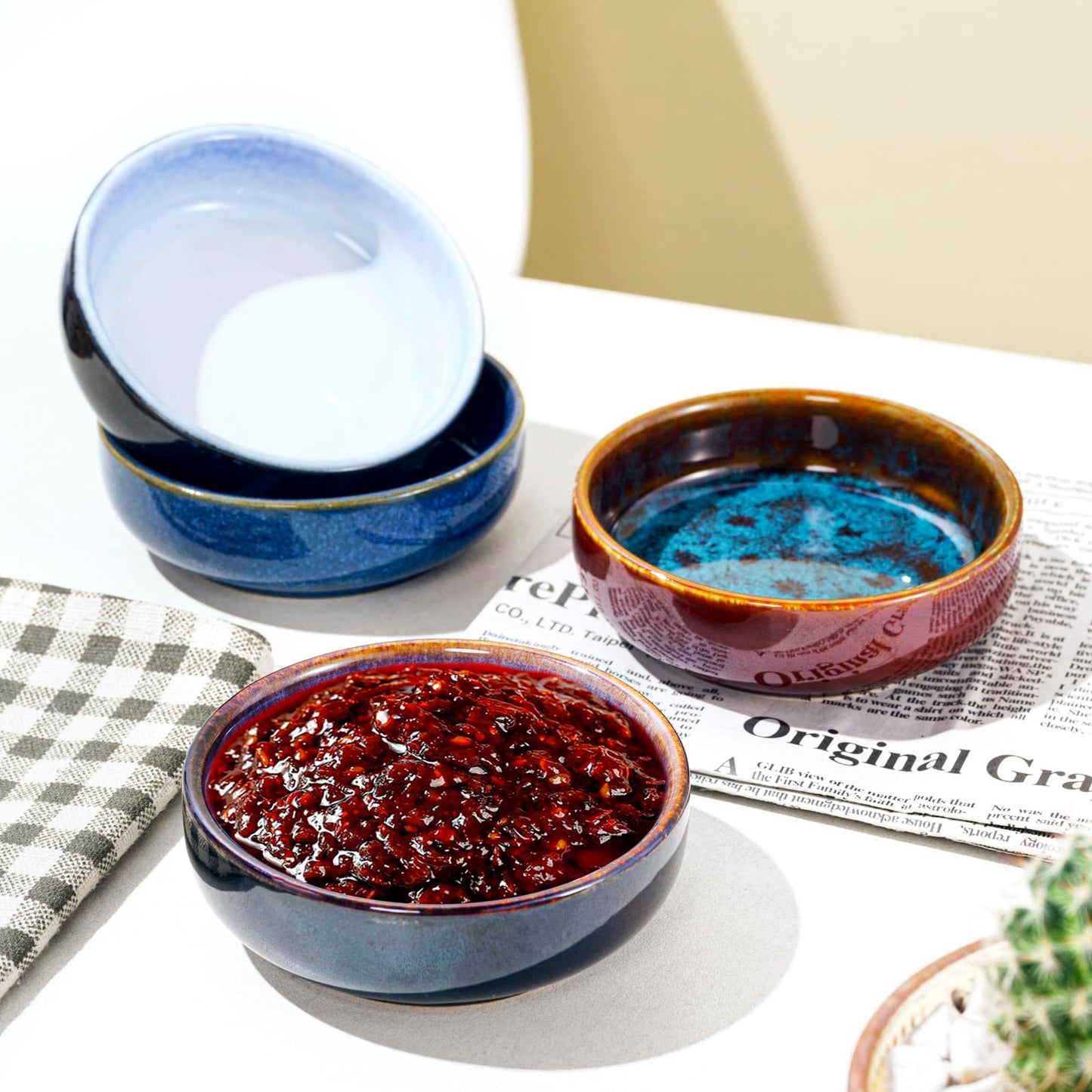 Mosuji 3.35 Inch Ceramic Soy Sauce Dish, Soy Sauce Dipping Bowl, 2.5 oz Capacity, Pack of 4