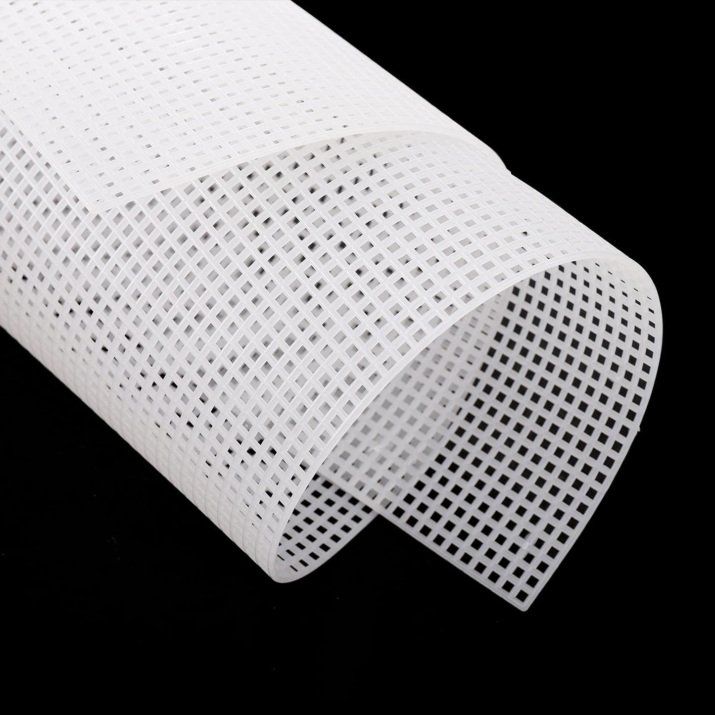 Tosnail 20 Pcs 7 Count Clear Plastic Mesh Canvas Sheets, 10.5x13.5 Inch Plastic Mesh Sheets for Knit and Crochet Projects Embroidery Acrylic Yarn Crafting