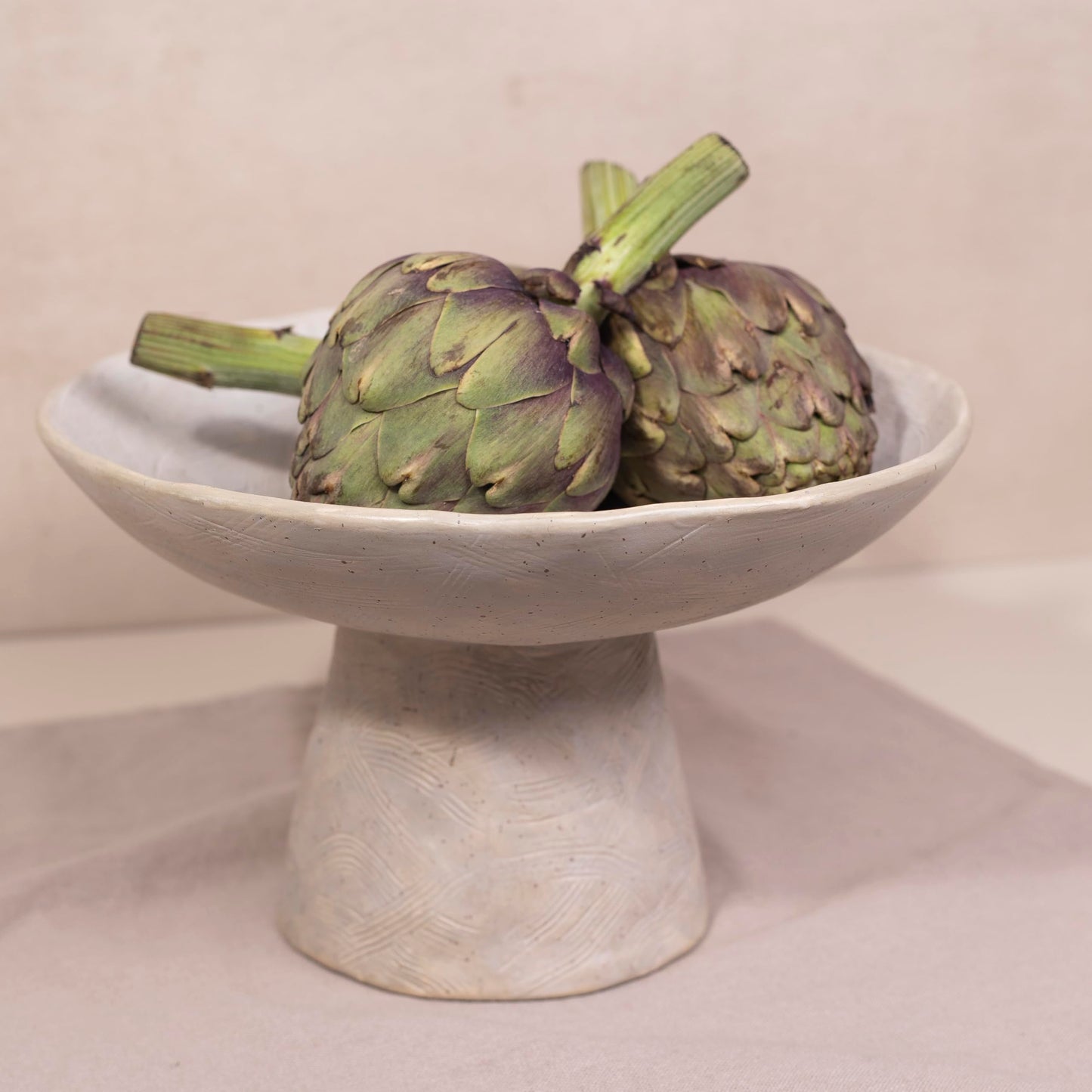 Shelf & Nook Ceramic Pedestal Bowl – Large Decorative Footed Bowl for Fruit, Keys, Entryway Table, Kitchen Island Centerpiece – Off-White Matte Stoneware, Modern French Farmhouse Decor