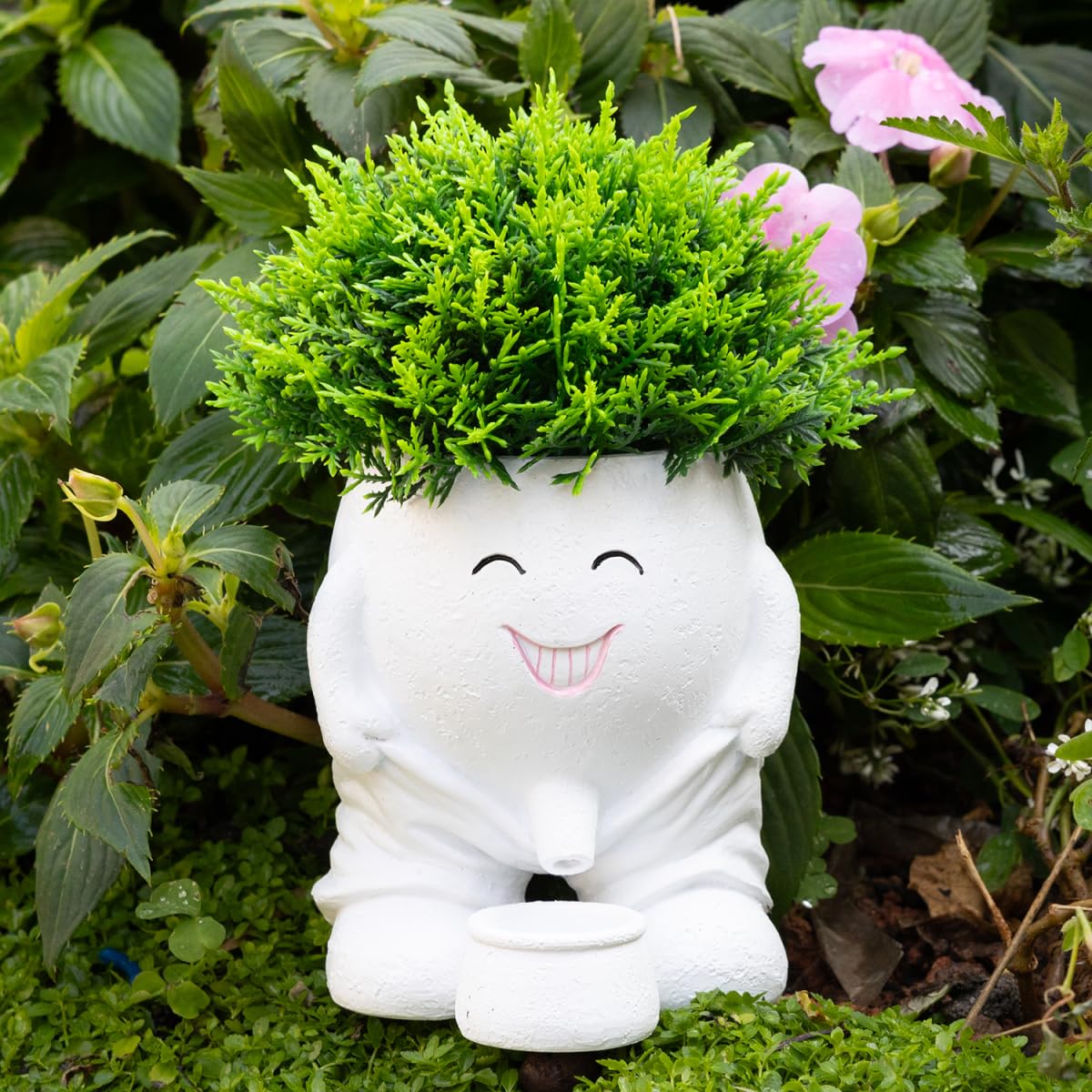 Funny Planters Smiley Face Planter Pot with Drainage Hole, Cute Resin Succulent Plant Pots, Unique Novelty Cute Cactus Face Pots for Office Desk Plant Pots Gift White