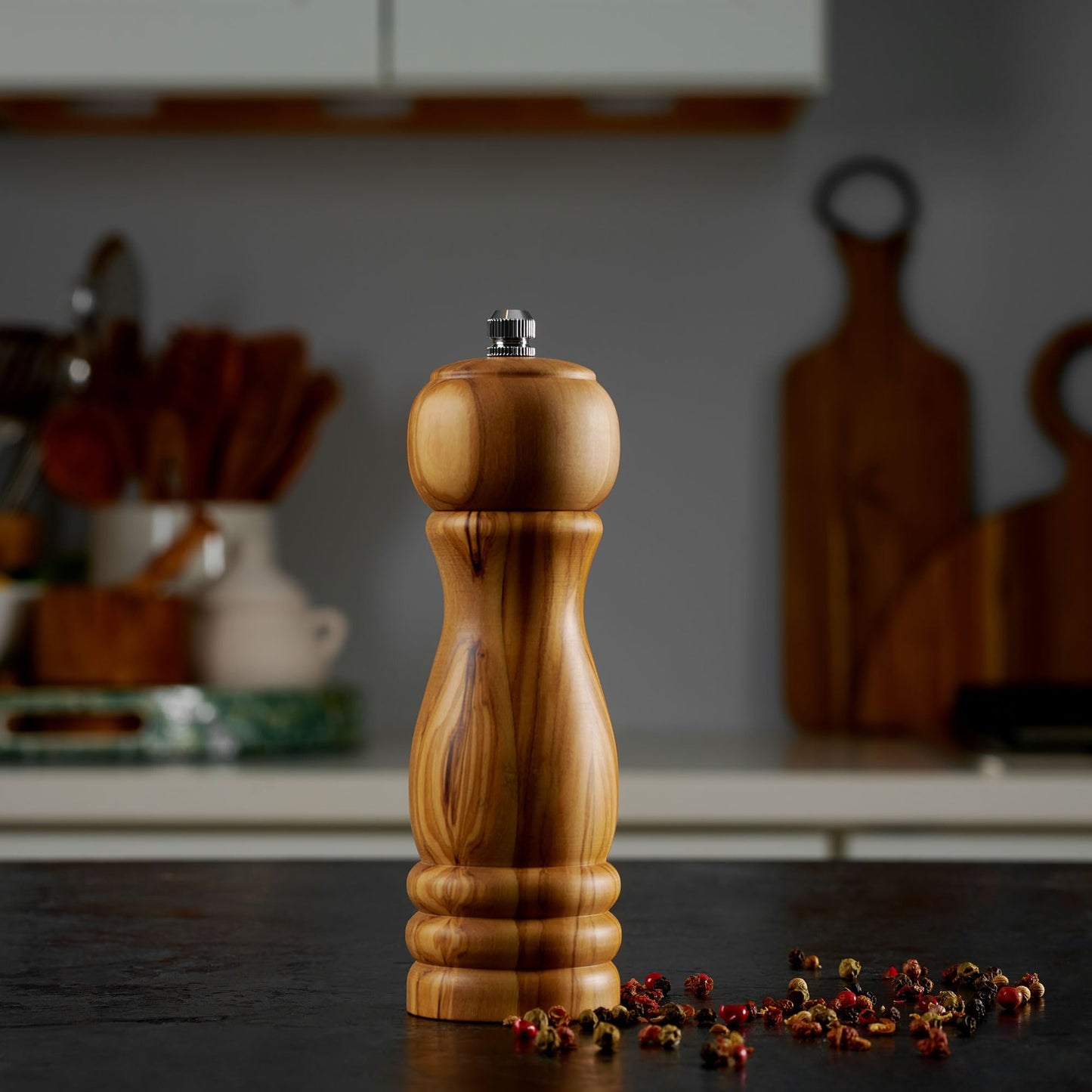 Cat Cora Salt Pepper Mill, Professional Italian Olivewood and Ceramic Mechanism For Grinding Peppercorns and Coarse Salt, Ergonomic Contoured Design